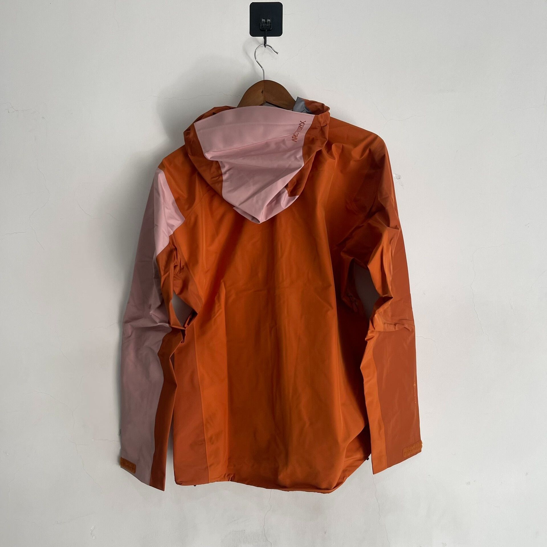 Arc'teryx Arcteryx Women's BETA Lightweight Jacket Size M / US 6-8 / IT 42-44 - 7 Thumbnail