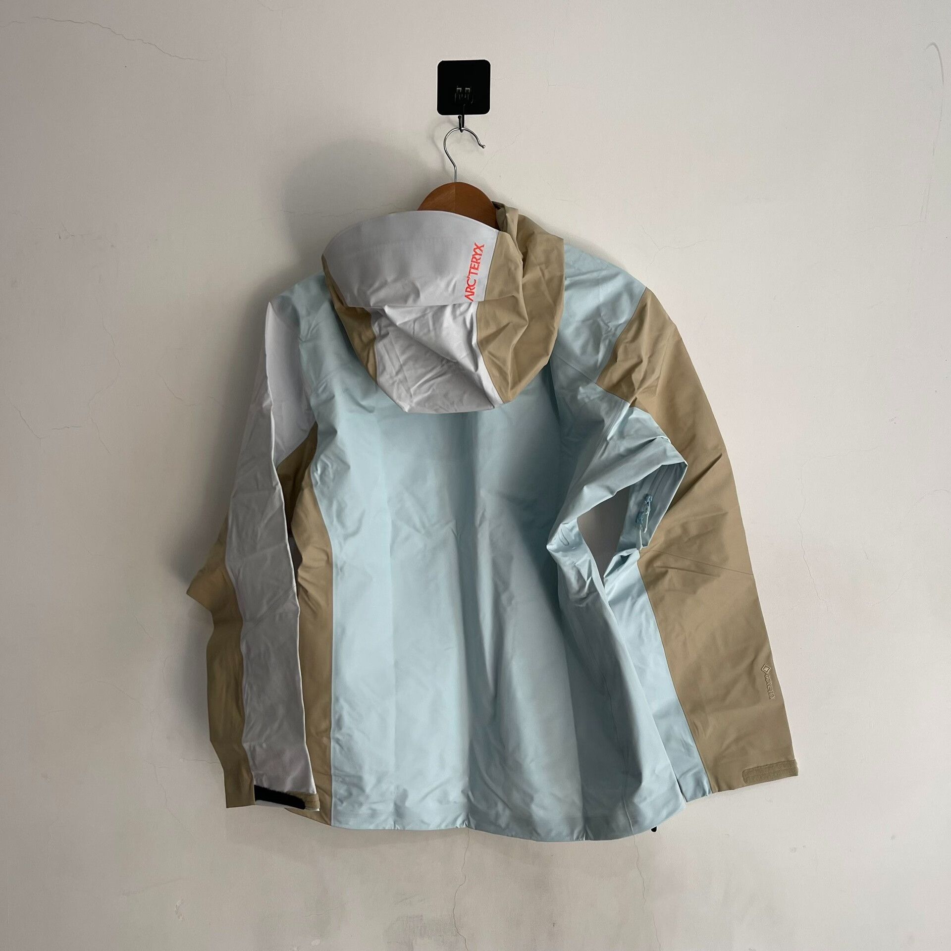Arc'teryx Arcteryx BETA Lightweight Jacket for Women Size M / US 6-8 / IT 42-44 - 9 Thumbnail