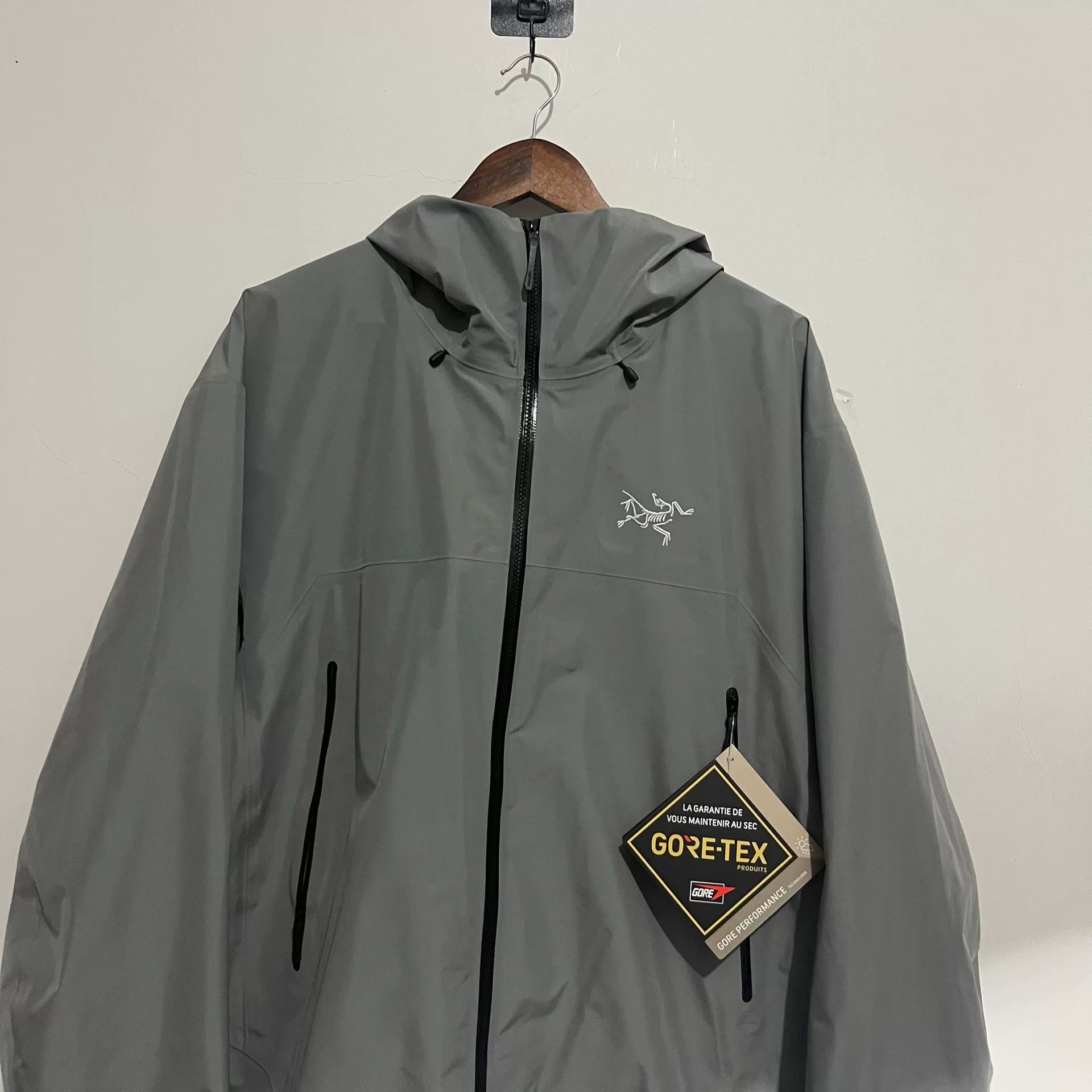 Arc'teryx Arcteryx Beta Lightweight Jacket for Men Size US XL / EU 56 / 4 - 3 Thumbnail