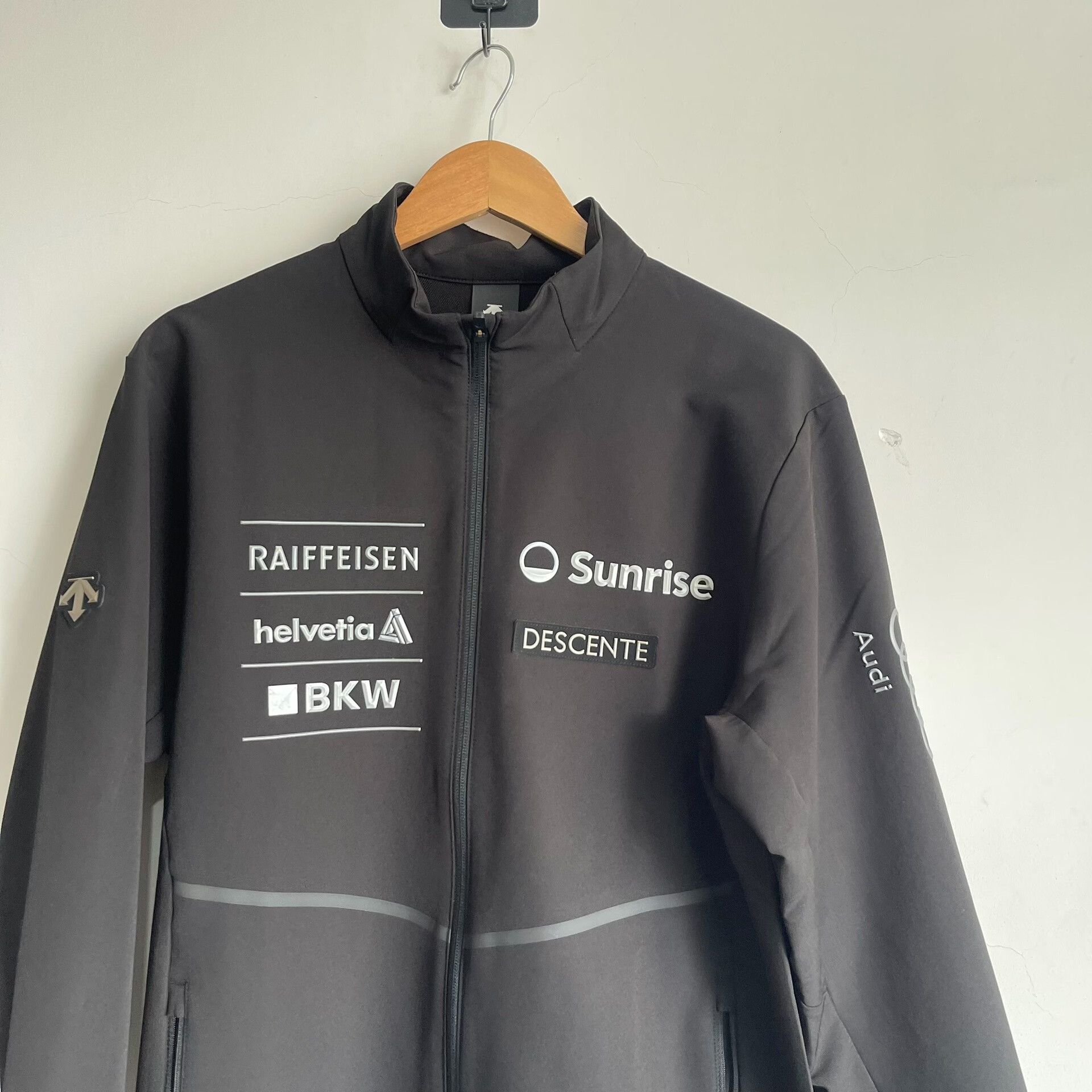 Descente DESCENTE Swiss Ski Fleece Jacket Black Size US XL / EU 56 / 4 - 3 Thumbnail