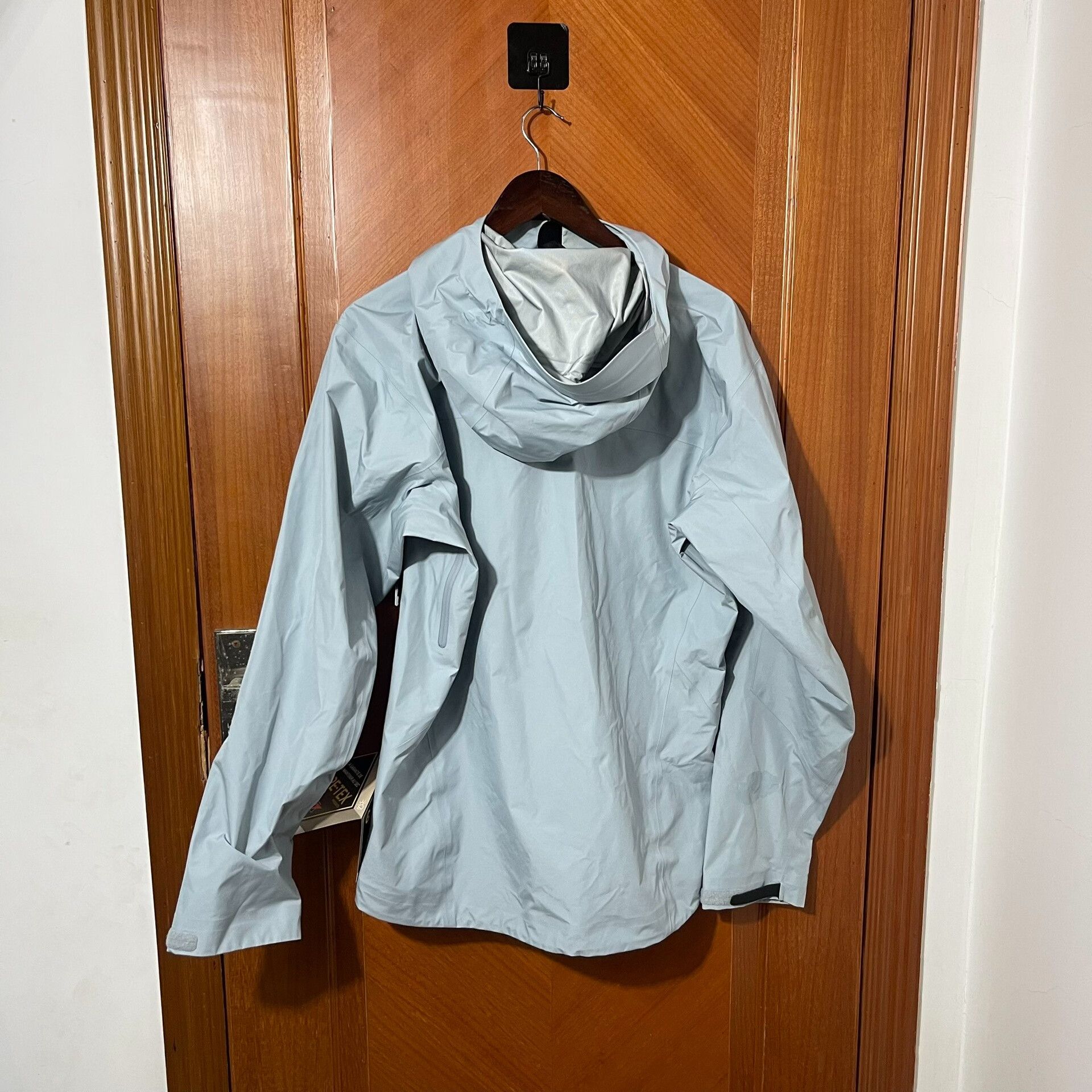 Arc'teryx Arcteryx Beta LT Gore-Tex Jacket for Men Size US M / EU 48-50 / 2 - 8 Thumbnail