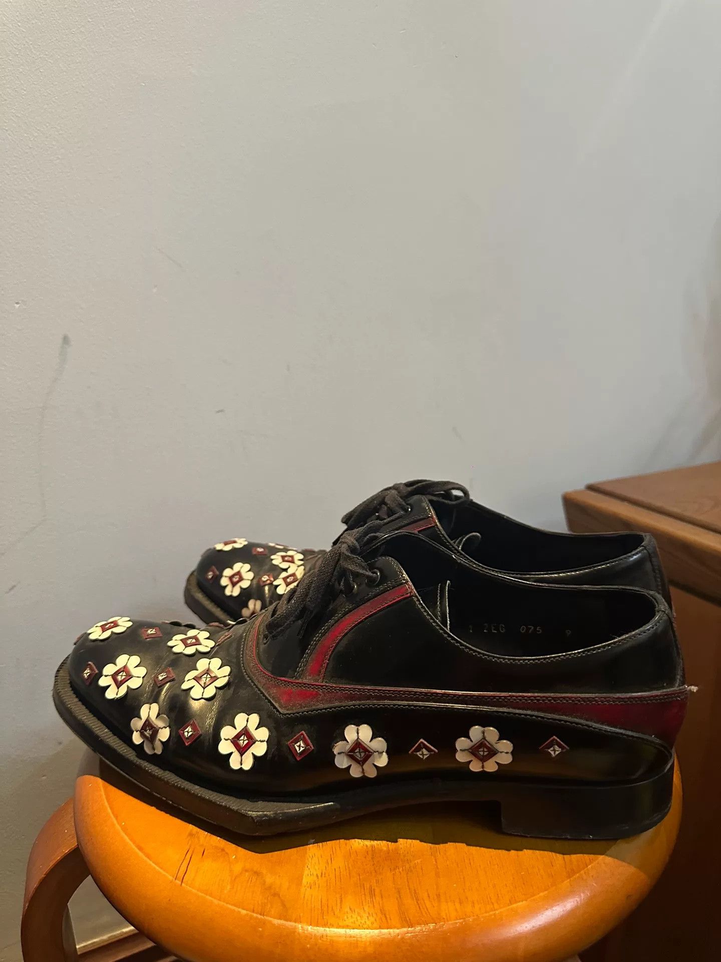 Prada Prada Floral Vintage Leather Shoes Size US 9 / EU 42 - 2 Thumbnail