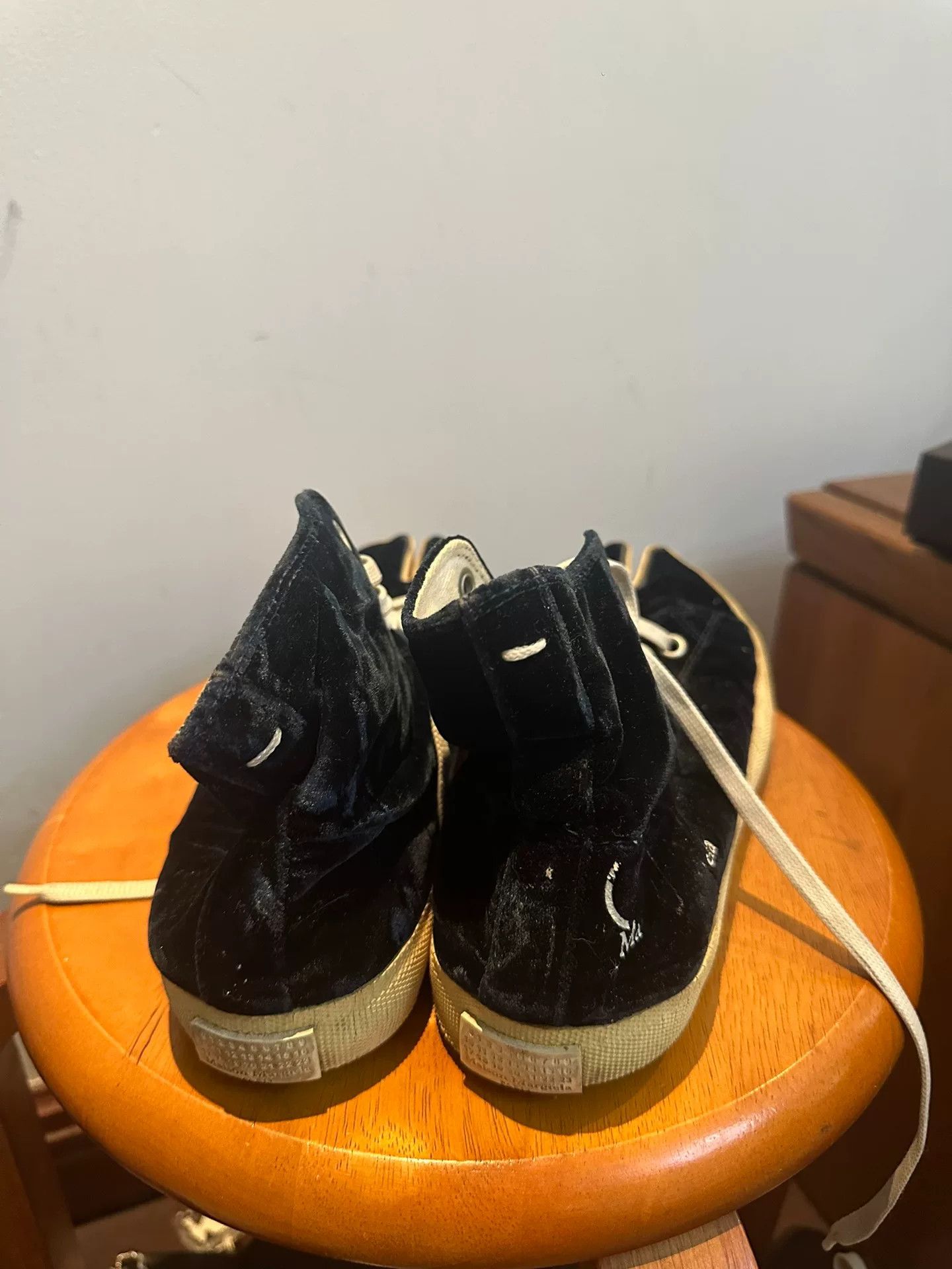 Maison Margiela Maison Margiela Blue Velvet High-Top Tabi Shoes Size US 11 / IT 41 - 2 Thumbnail