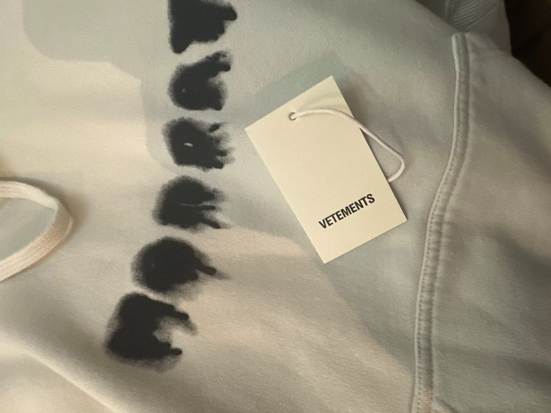Vetements Vetements Hoodie with Tag Size US S / EU 44-46 / 1 - 4 Thumbnail
