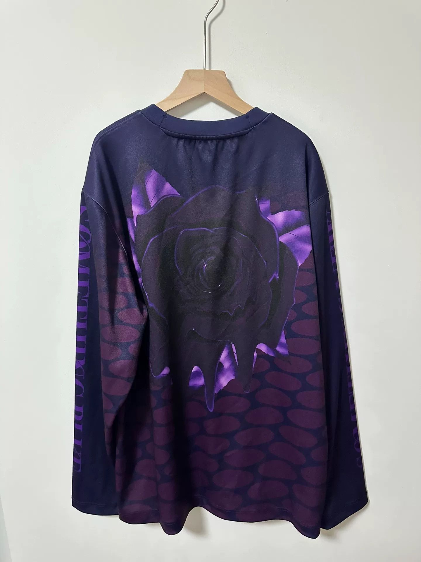 Burberry Burberry Rose Logo Print Long Sleeve Sweatshirt Size L / US 10 / IT 46 - 2 Thumbnail