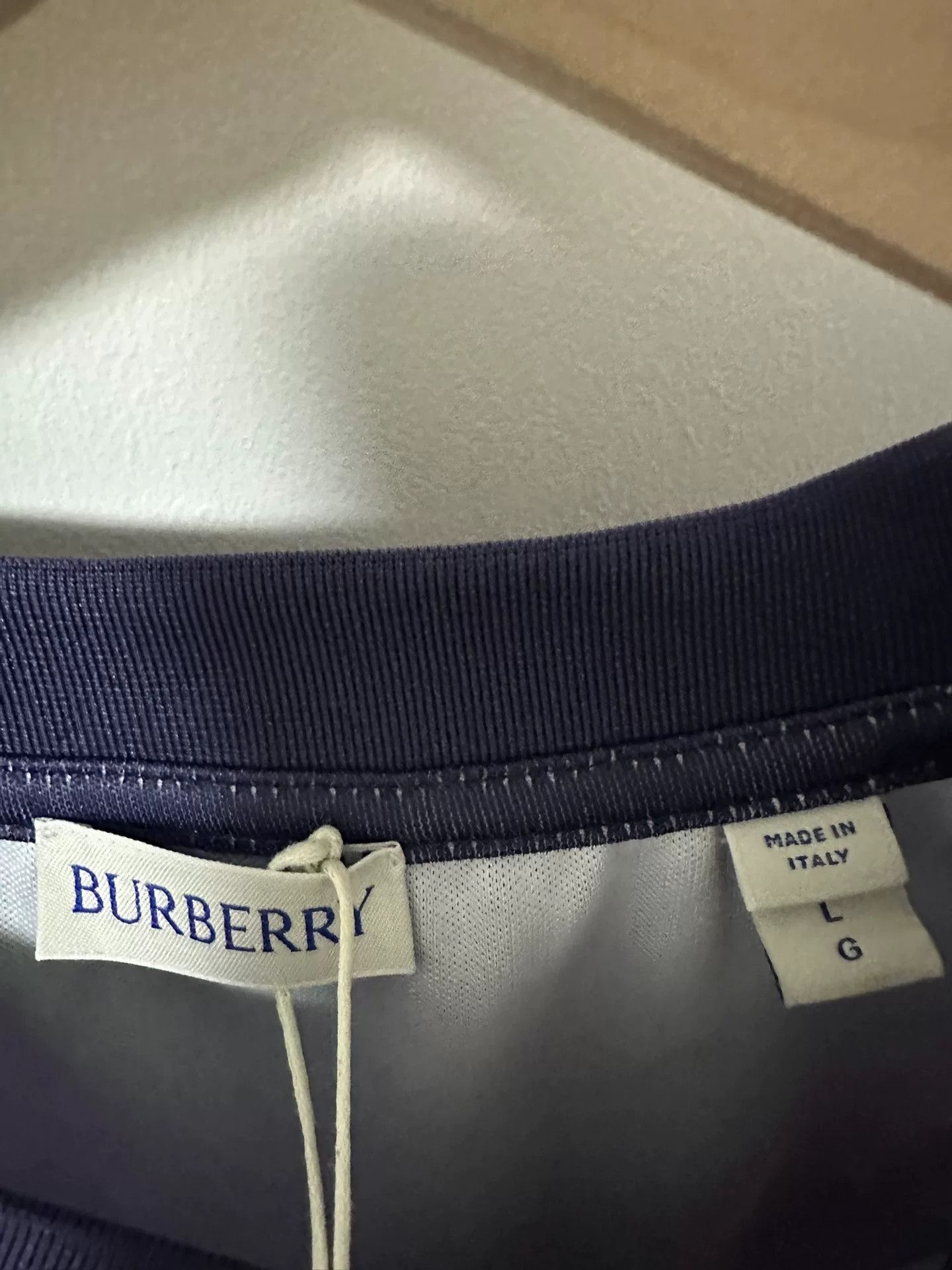 Burberry Burberry Rose Logo Print Long Sleeve Sweatshirt Size L / US 10 / IT 46 - 3 Thumbnail