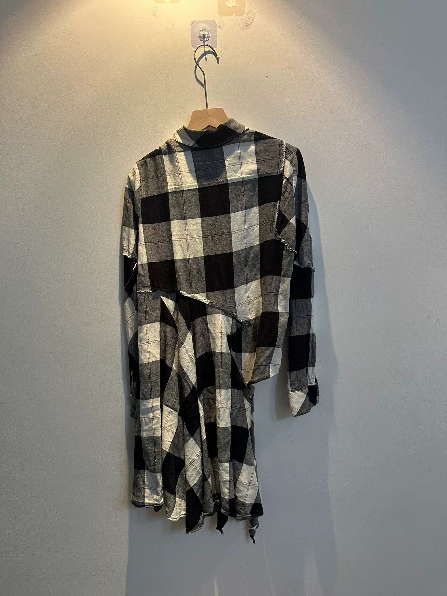 MM6 Maison Margiela MM6 Asymmetrical Check Shirt Size S / US 4 / IT 40 - 2 Thumbnail