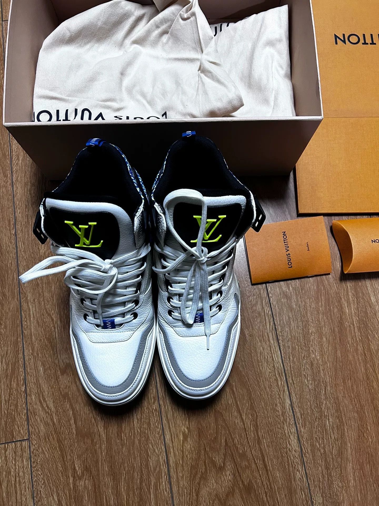 Louis Vuitton Louis Vuitton High-Top Fashion Sneakers Size US 7 / EU 40 - 3 Thumbnail