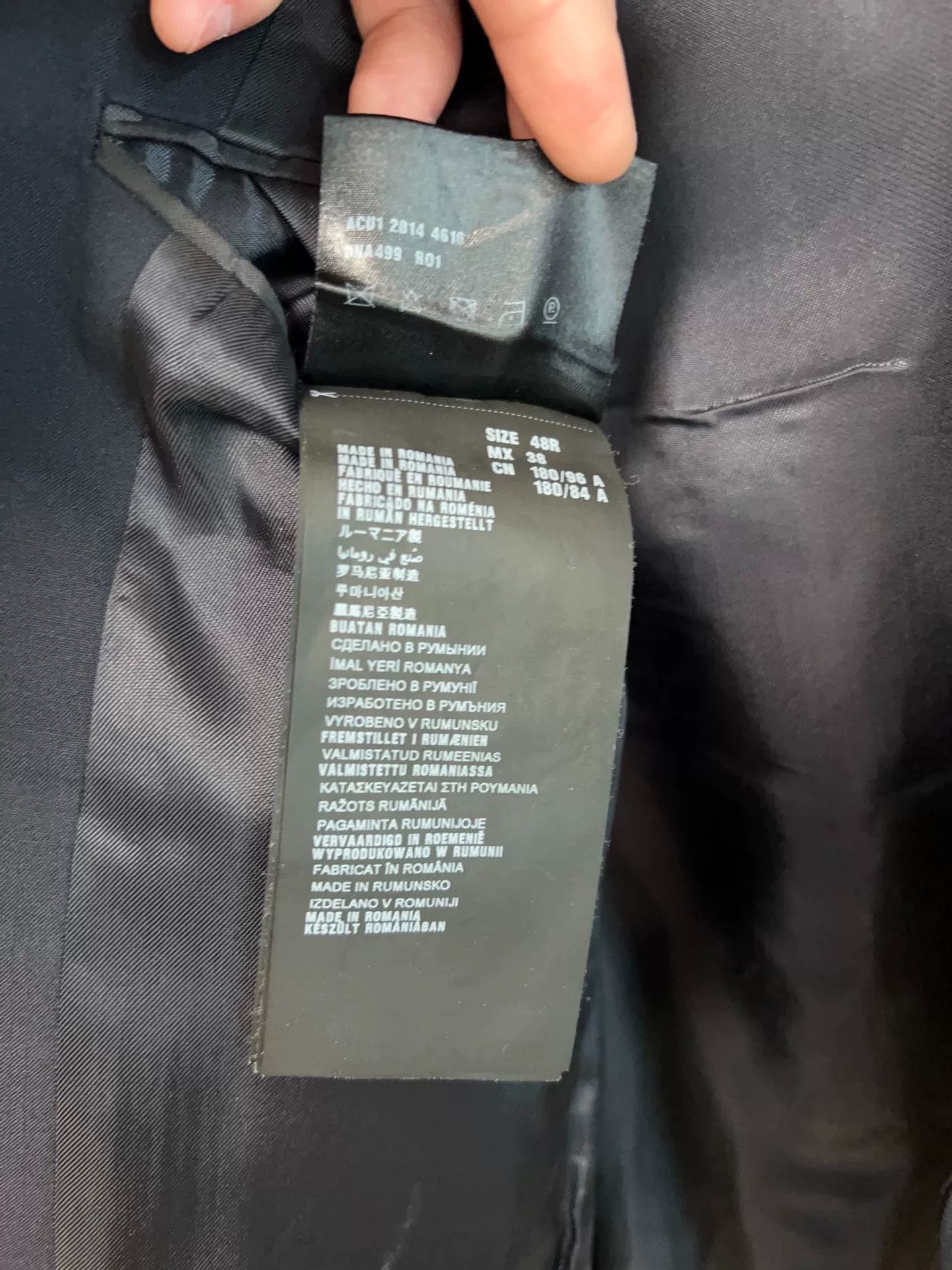 Prada Prada Black Suit with Sleeve Badge for Sale Size US M / EU 48-50 / 2 - 7 Thumbnail