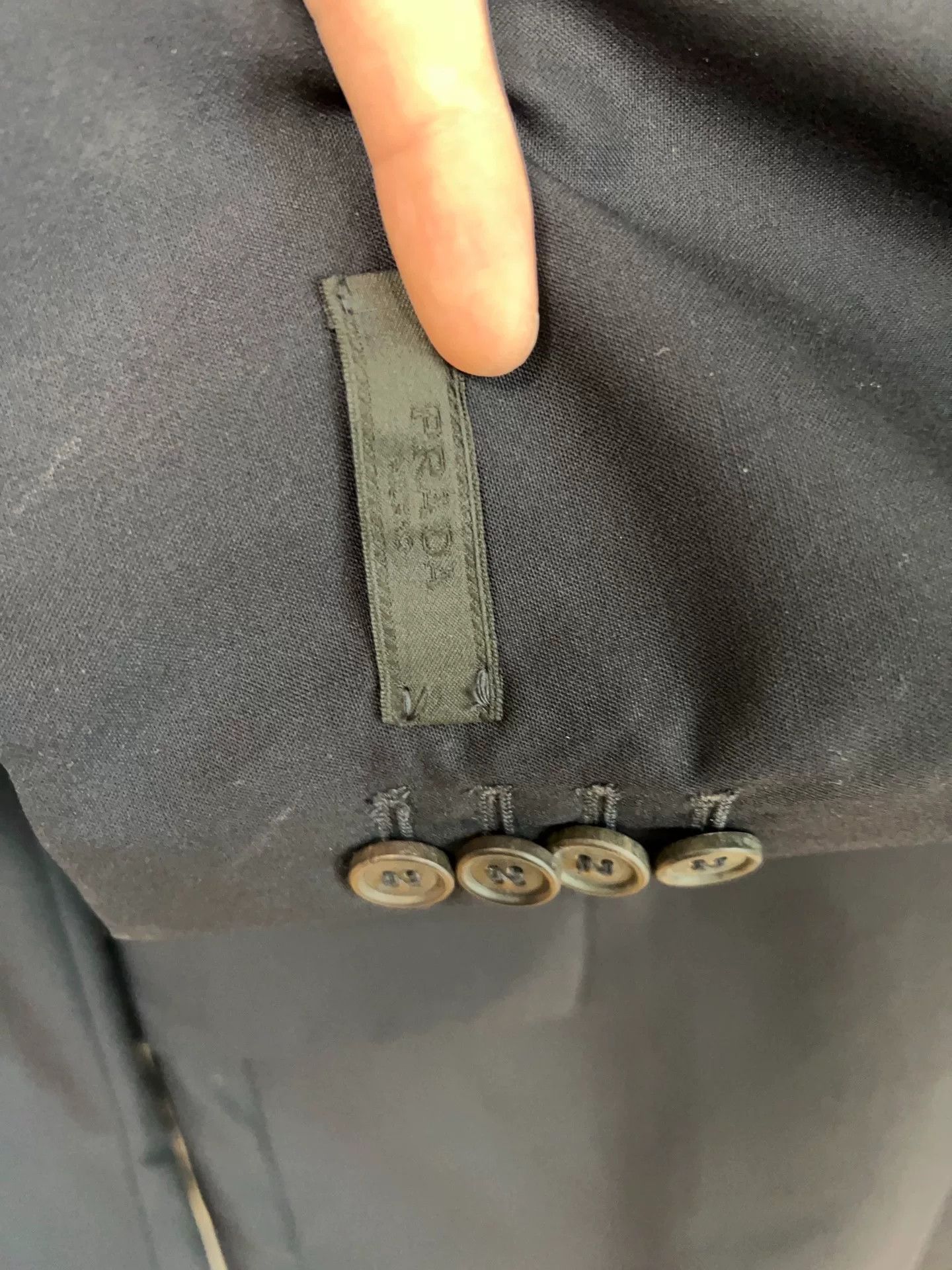 Prada Prada Black Suit with Sleeve Badge for Sale Size US M / EU 48-50 / 2 - 8 Thumbnail