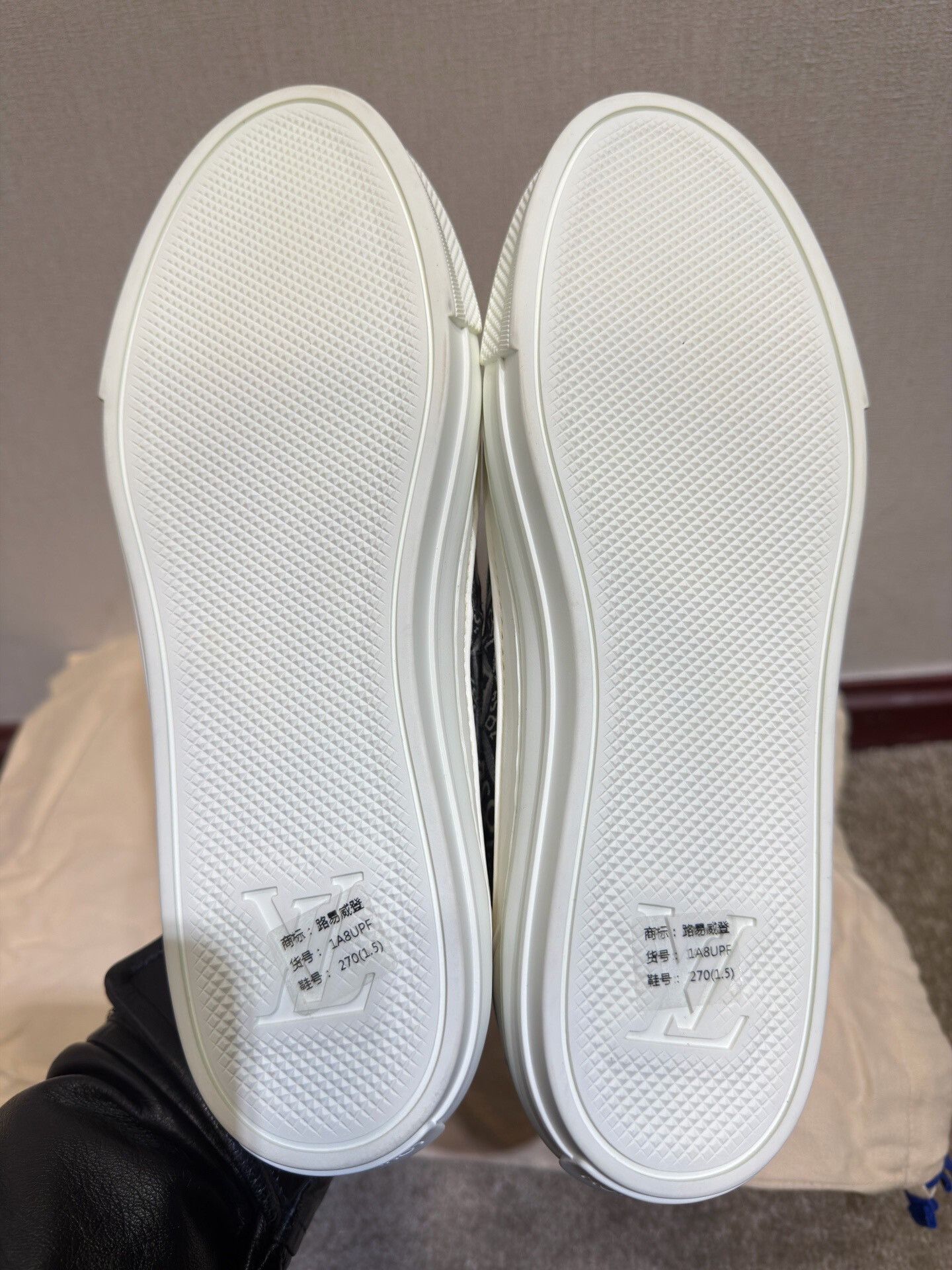 Louis Vuitton Louis Vuitton Limited Edition Slip-On Sneakers Size US 8 / EU 41 - 5 Thumbnail
