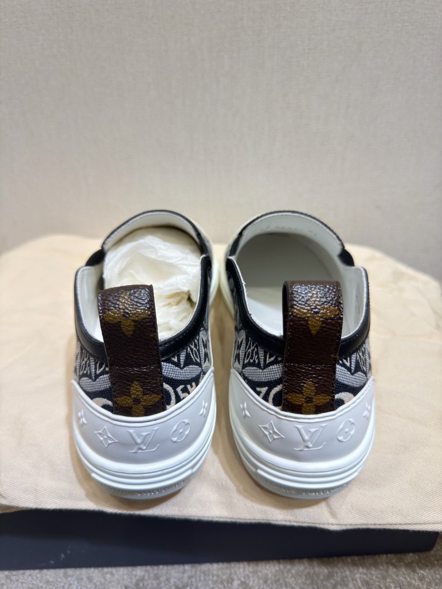 Louis Vuitton Louis Vuitton Limited Edition Slip-On Sneakers Size US 8 / EU 41 - 4 Thumbnail
