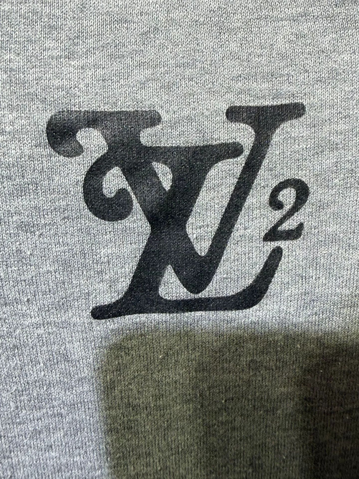 Louis Vuitton Louis Vuitton Nigo Gray Printed Sweatshirt Size US M / EU 48-50 / 2 - 6 Thumbnail