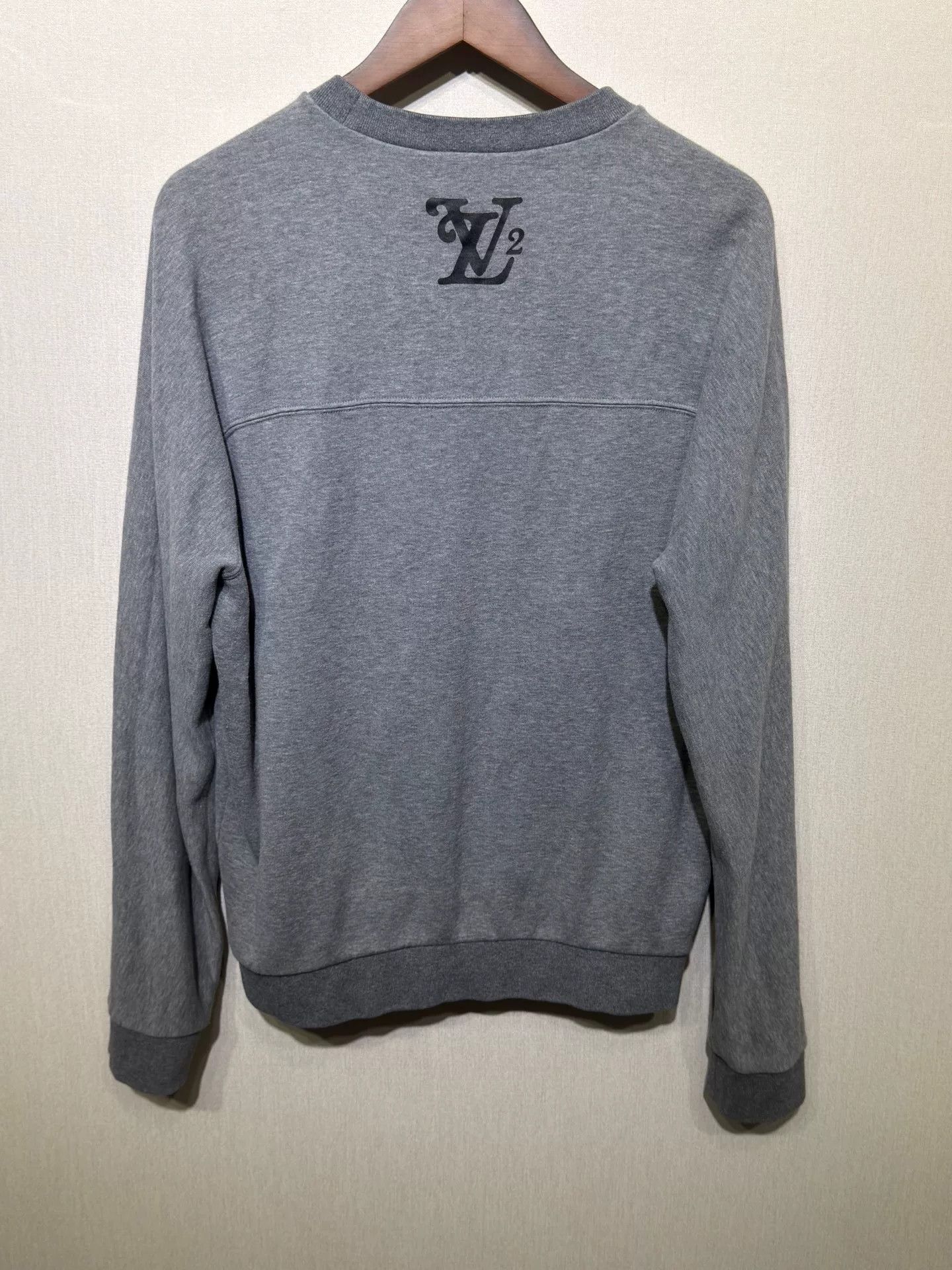 Louis Vuitton Louis Vuitton Nigo Gray Printed Sweatshirt Size US M / EU 48-50 / 2 - 2 Thumbnail