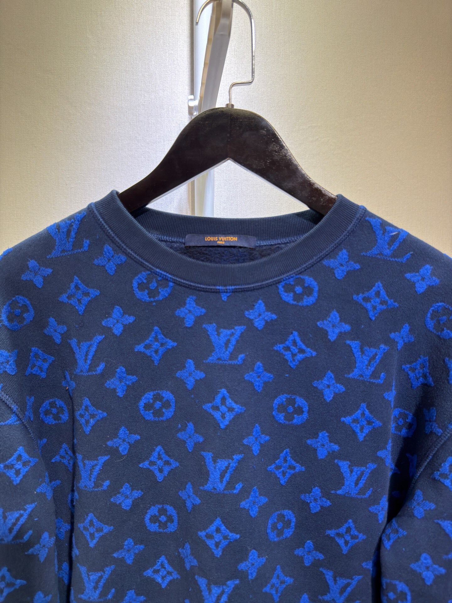 Louis Vuitton Louis Vuitton Blue Print Sweater Size M Size US M / EU 48-50 / 2 - 3 Thumbnail
