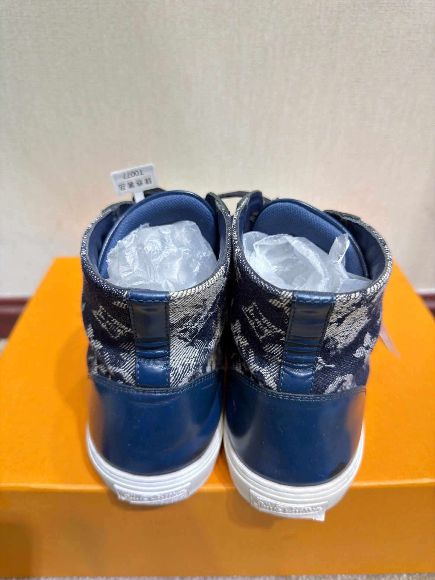 Louis Vuitton Louis Vuitton Denim Sneaker Size 41 Size US 8 / EU 41 - 4 Thumbnail