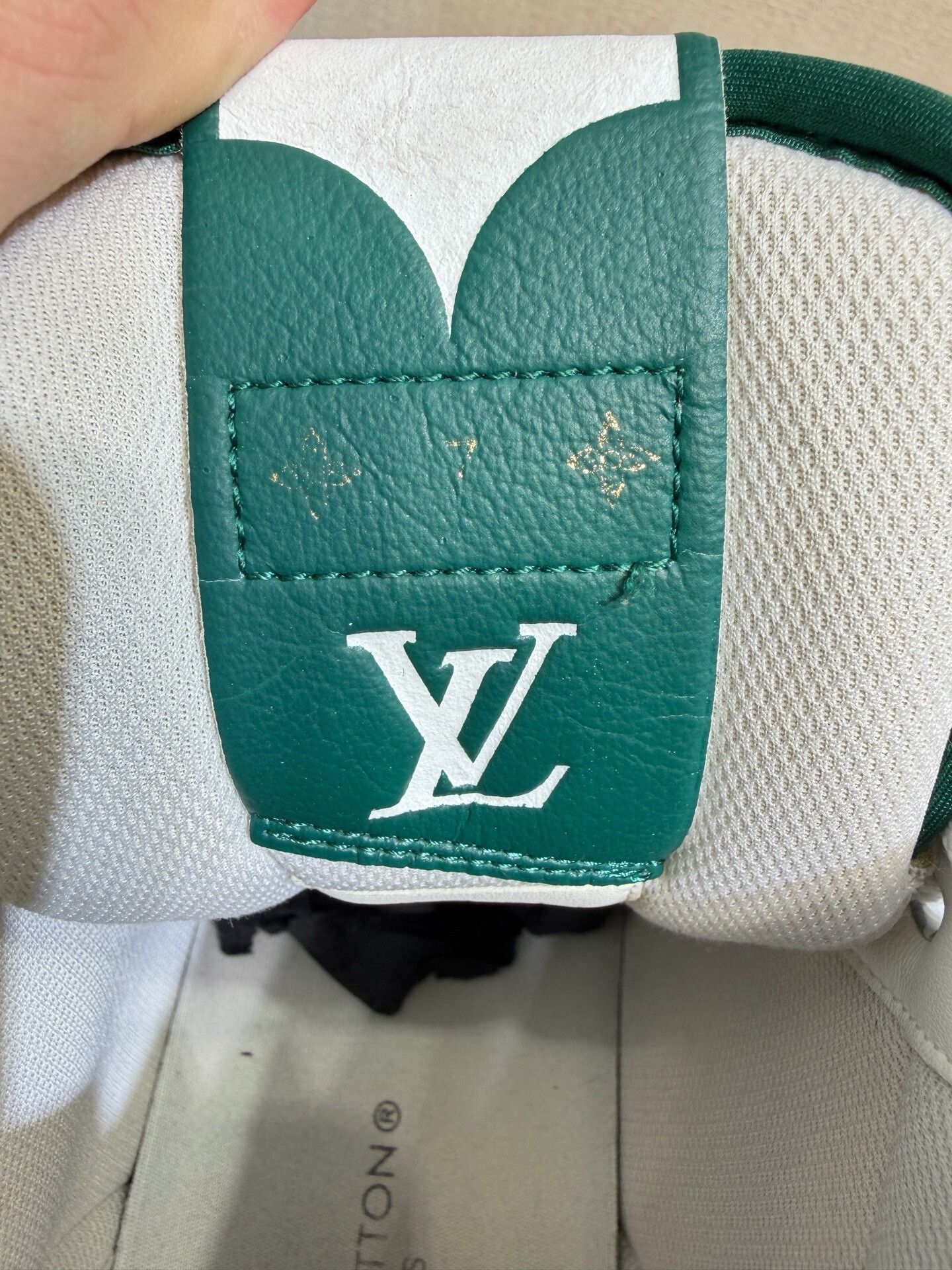 Louis Vuitton Louis Vuitton High-Top Sneakers in White Green Size US 8 / EU 41 - 6 Thumbnail