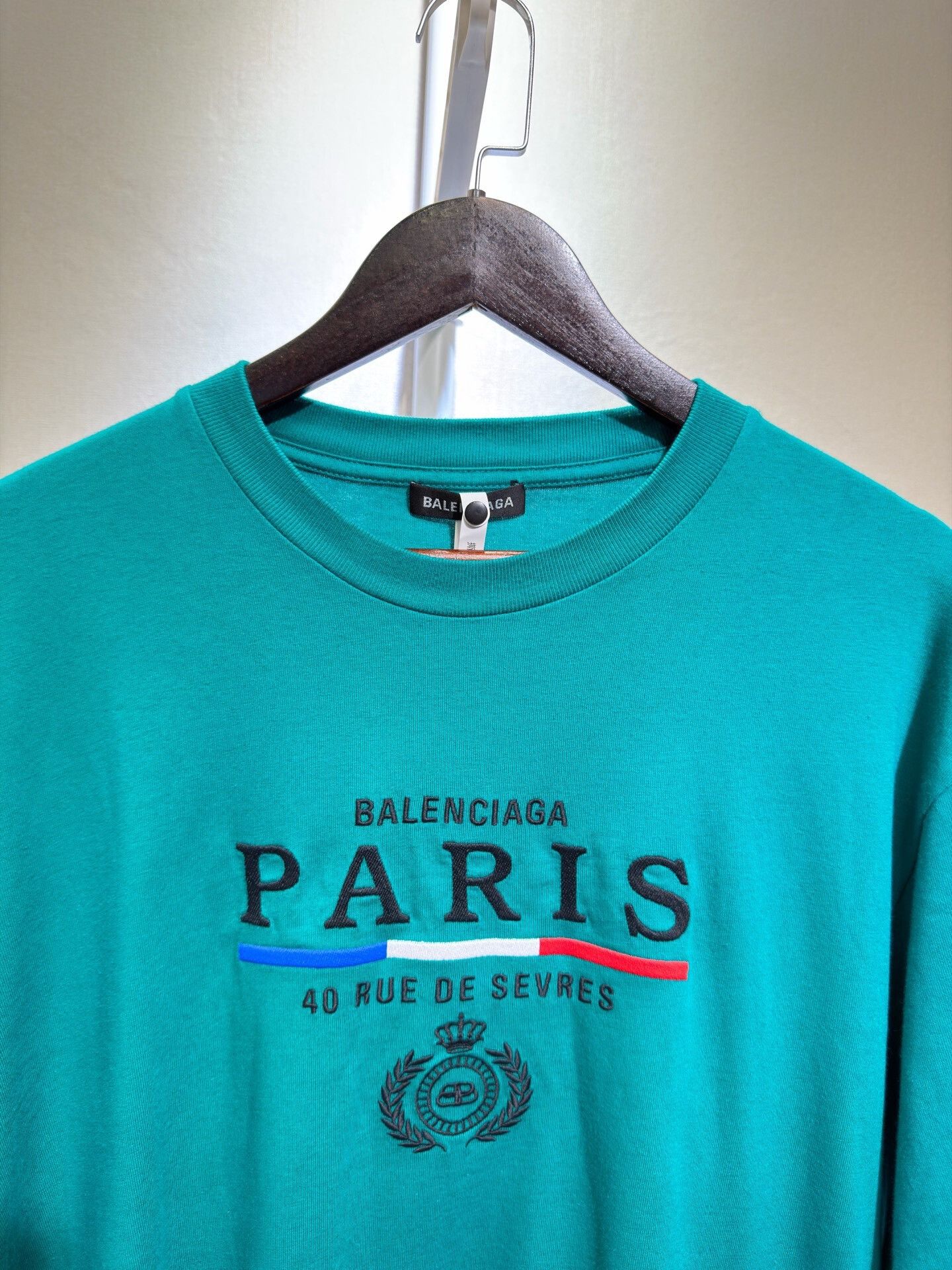 Balenciaga Balenciaga Embroidered Short Sleeve T-Shirt Size US L / EU 52-54 / 3 - 3 Thumbnail