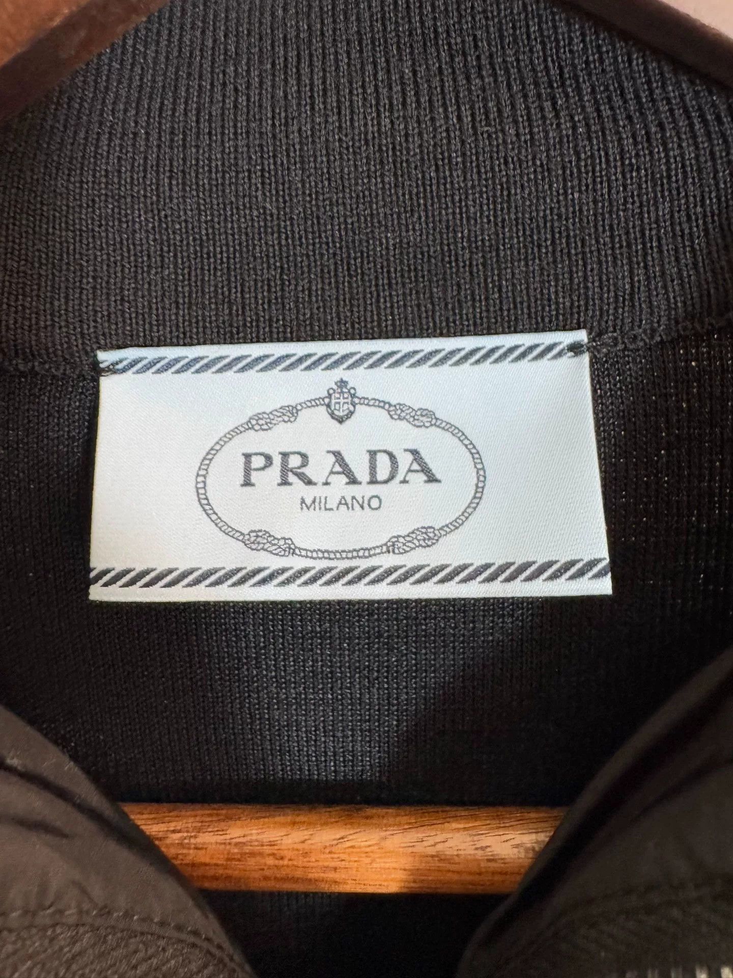 Prada Prada Black Logo Zipper Jacket Size 36 Size XS / US 0-2 / IT 36-38 - 3 Thumbnail