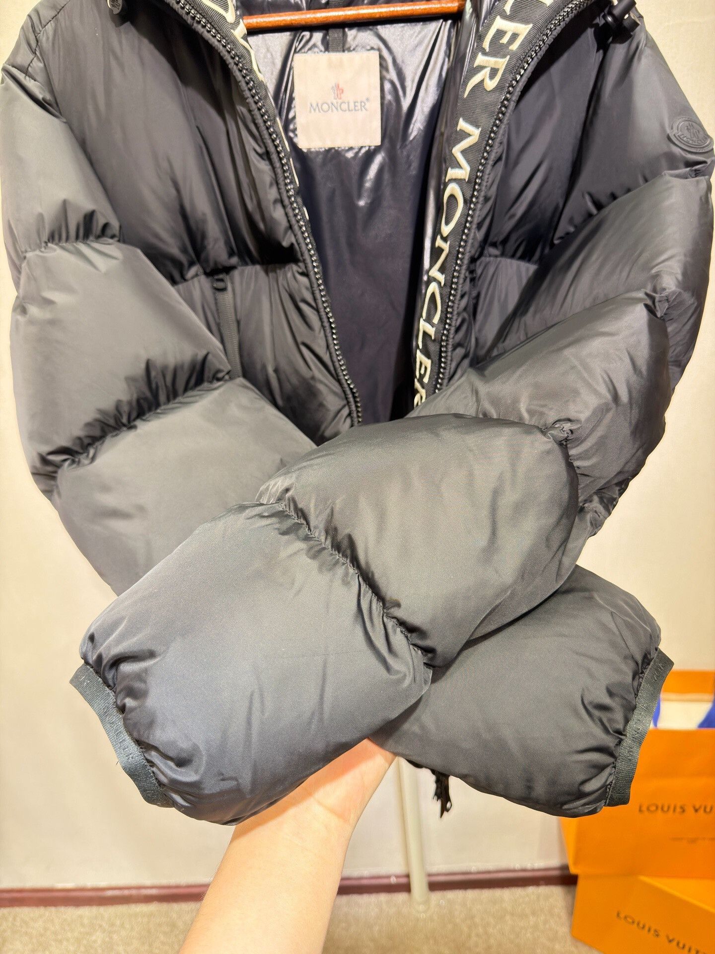 Moncler Moncler Black Embroidered Hooded Down Jacket Size US XXL / EU 58 / 5 - 4 Thumbnail