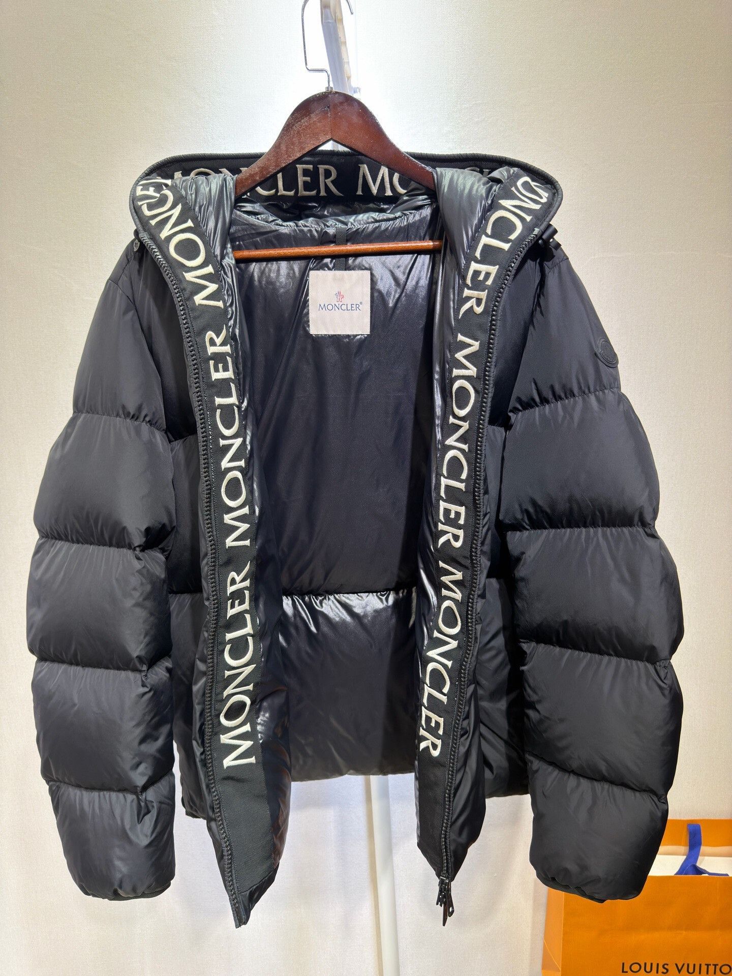 Moncler Moncler Black Embroidered Hooded Down Jacket Size US XXL / EU 58 / 5 - 3 Thumbnail