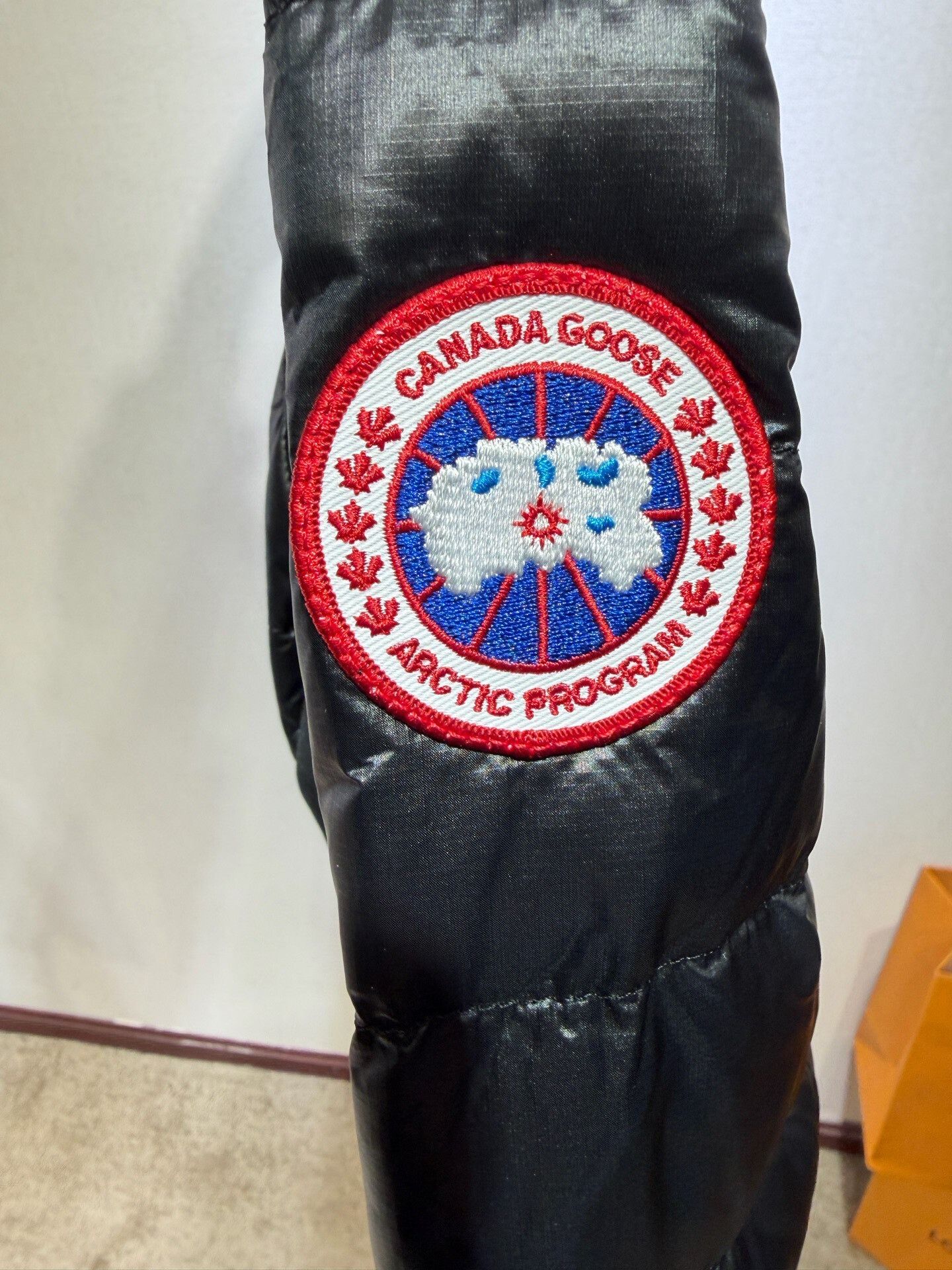 Canada Goose Canada Goose Hybridge Black Down Jacket Size US L / EU 52-54 / 3 - 5 Thumbnail