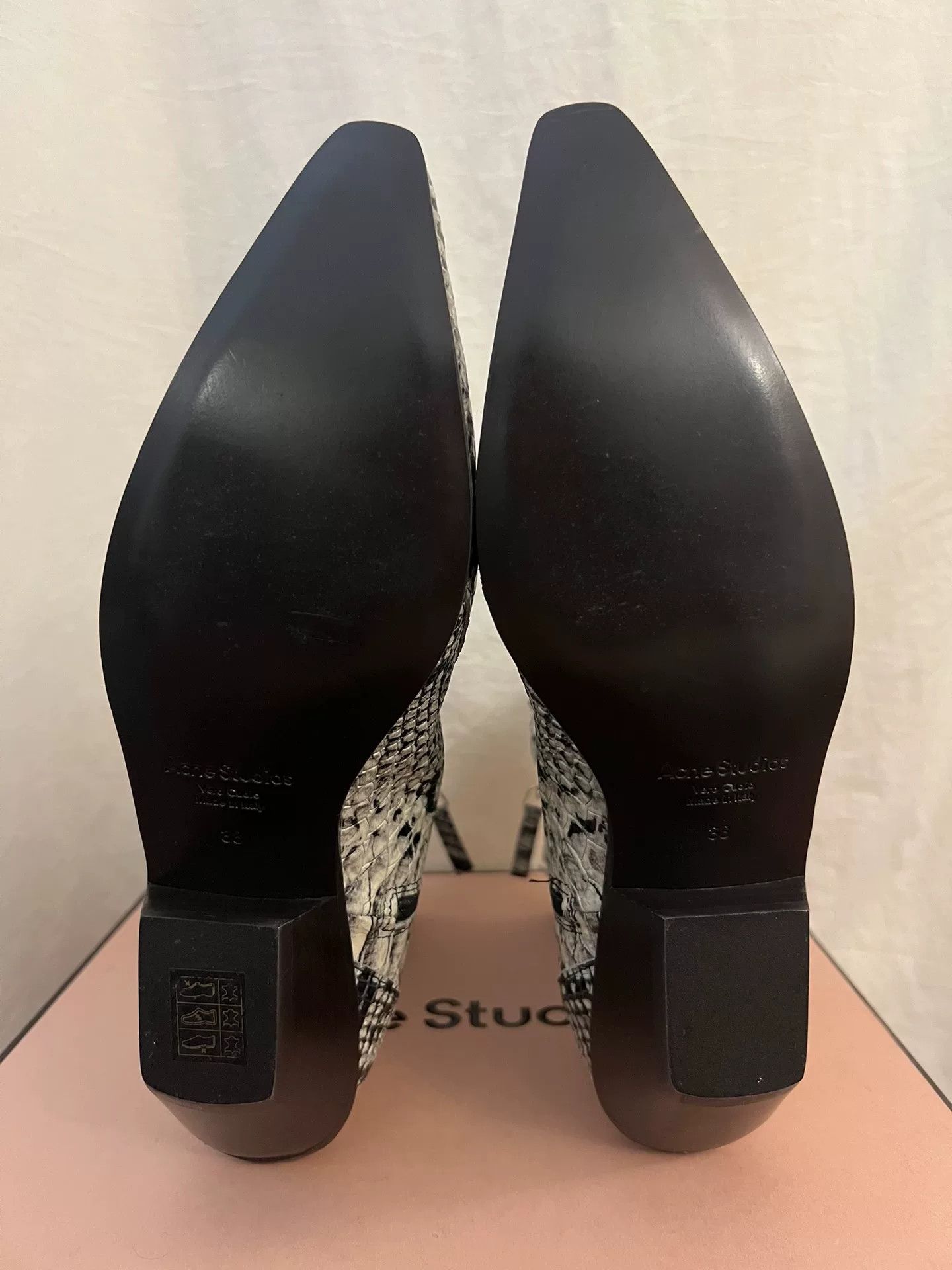 Acne Studios Acne Studios White Snakeskin Chelsea Boots Size US 7 / IT 37 - 6 Thumbnail