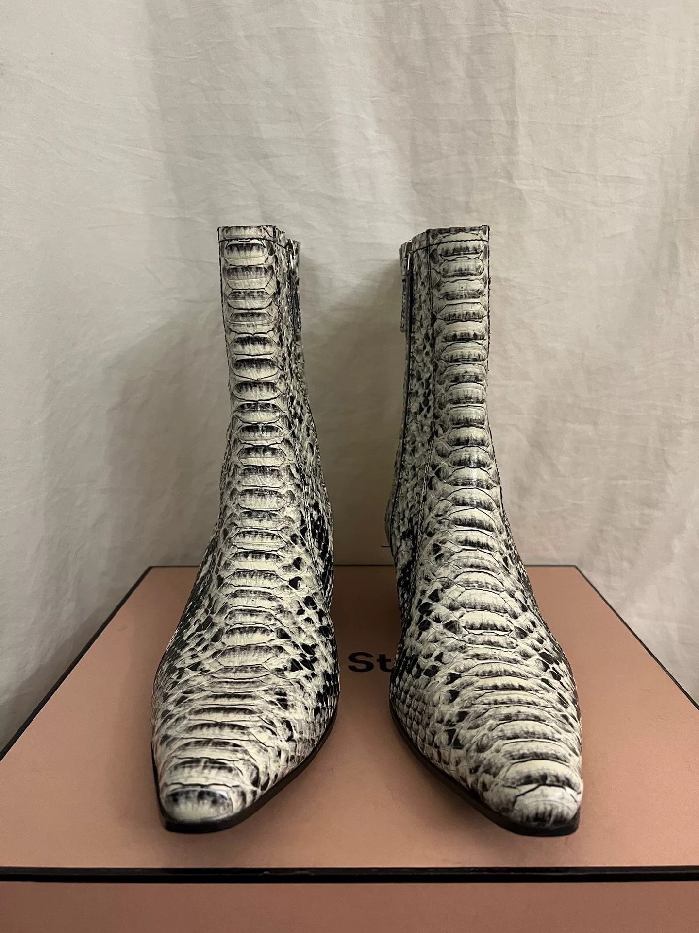 Acne Studios Acne Studios White Snakeskin Chelsea Boots Size US 7 / IT 37 - 5 Thumbnail