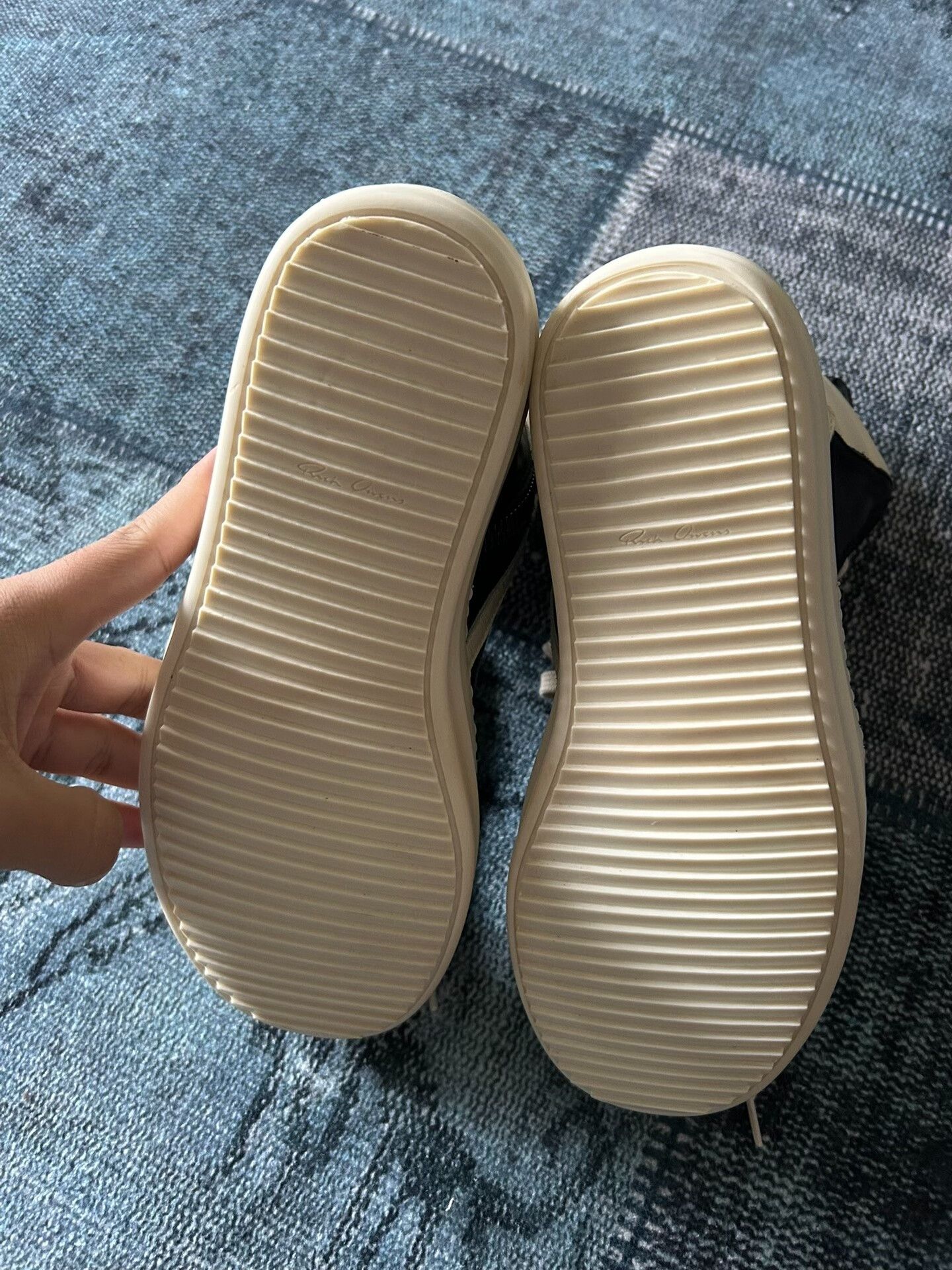 Rick Owens Rick Owens Triangle Cutout Sneakers Size 39 Size US 6 / EU 39 - 6 Thumbnail