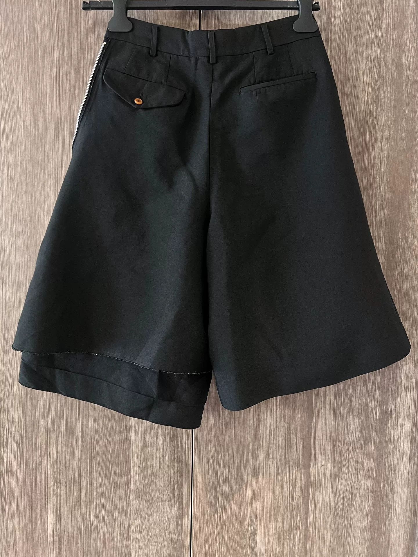 Comme des Garcons Comme des Garcons Plus Shorts Size US 26 / EU 42 - 2 Thumbnail