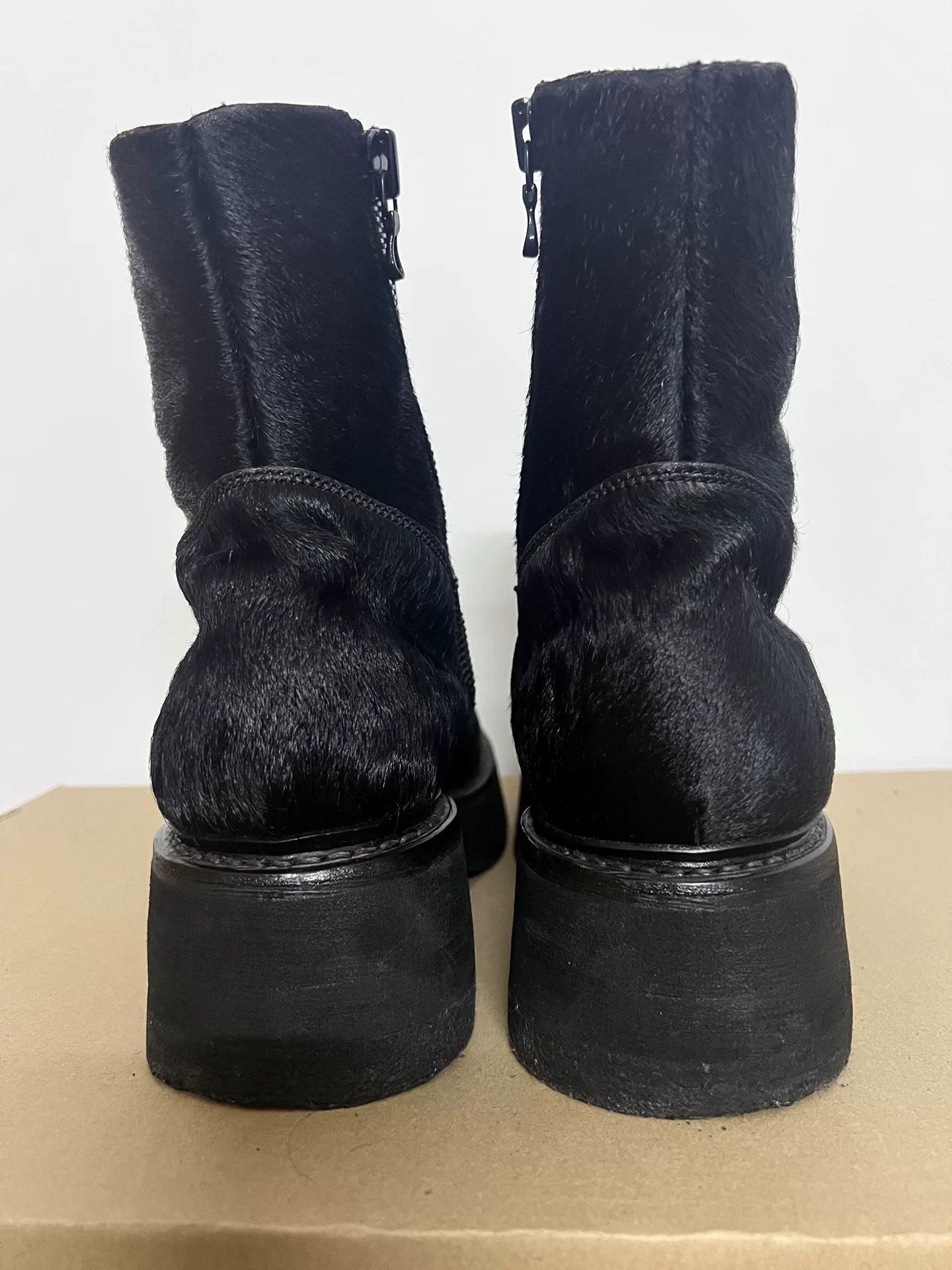 Julius Julius 7 High-Top Black Fur Boots Size US 7 / EU 40 - 7 Thumbnail