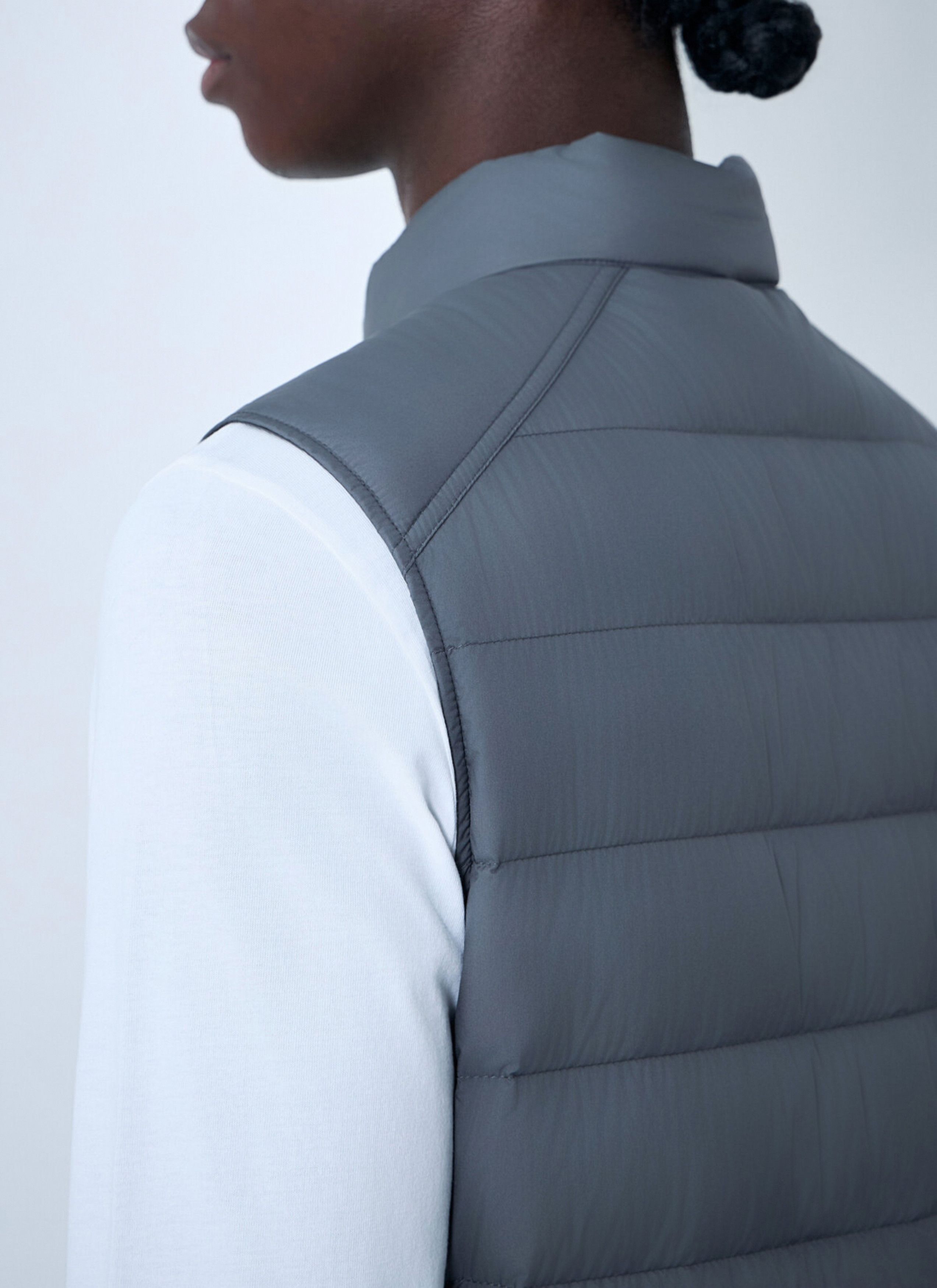 Moncler Barthe Gilet Size US XL / EU 56 / 4 - 6 Thumbnail