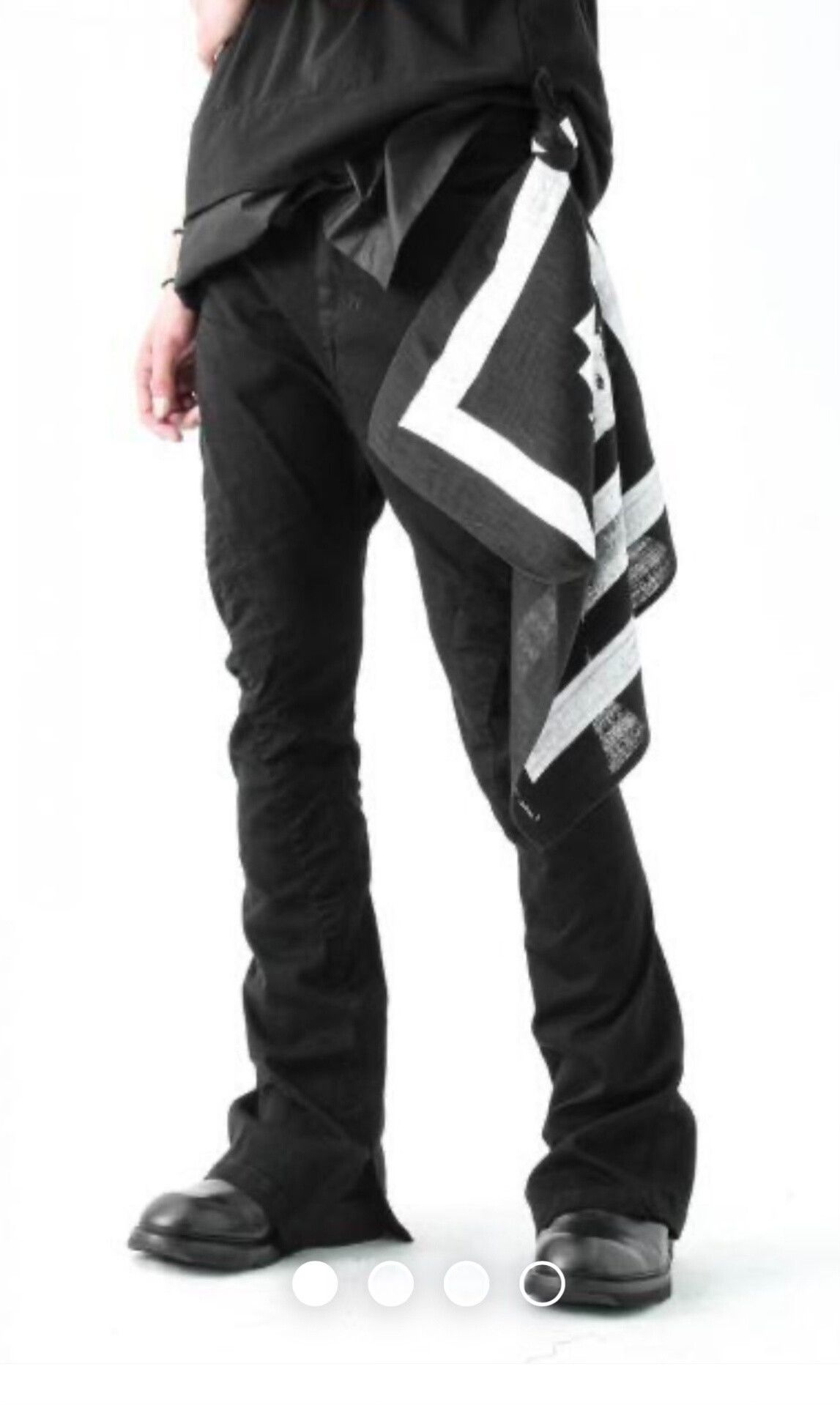 Julius Spiral Black Flared Jeans by Julius_7 Size 26" / US 2 / IT 38 - 7 Thumbnail