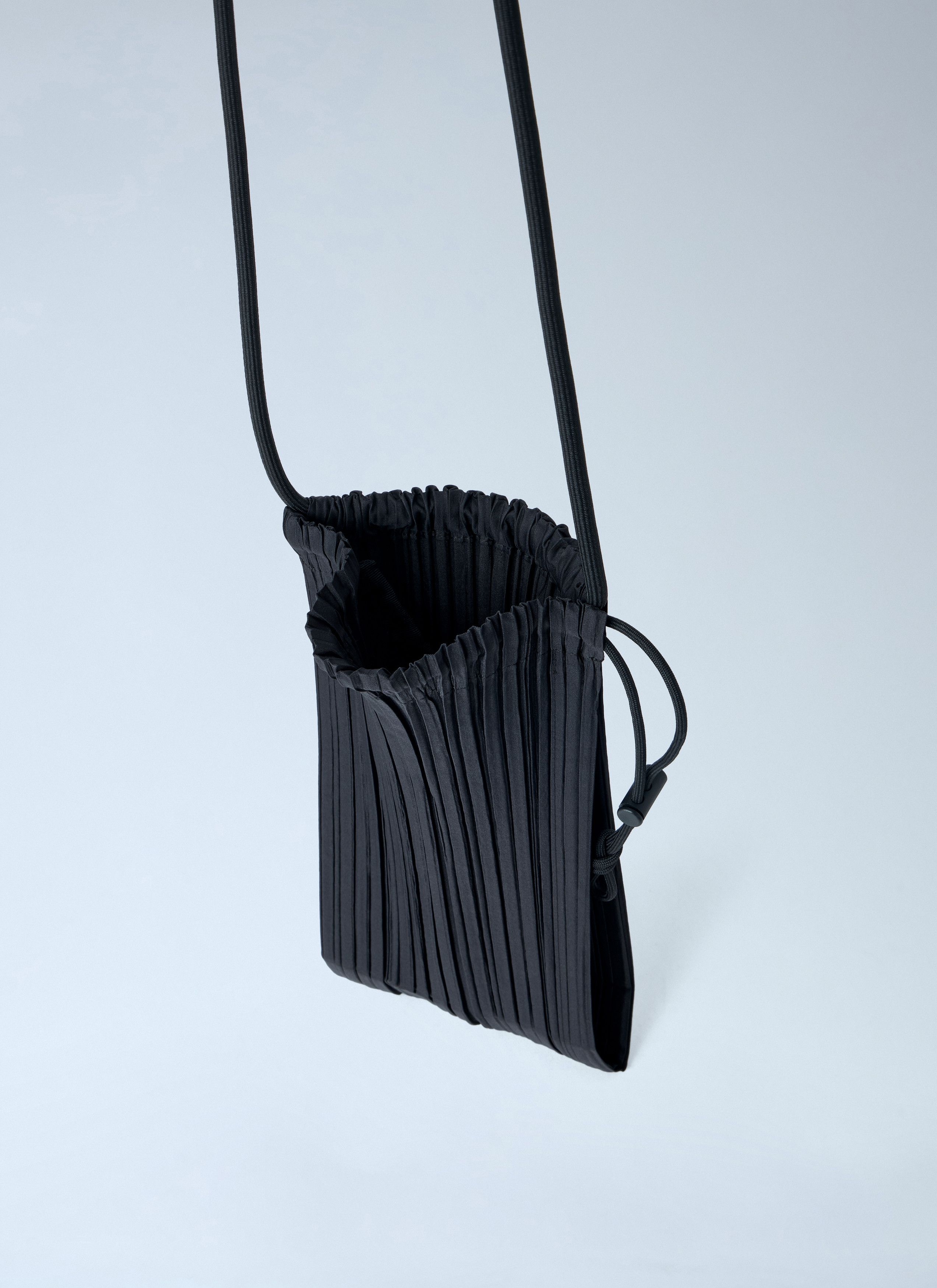 Pleats Please Issey Miyake Pleated Drawstring Pouch Size ONE SIZE - 6 Thumbnail