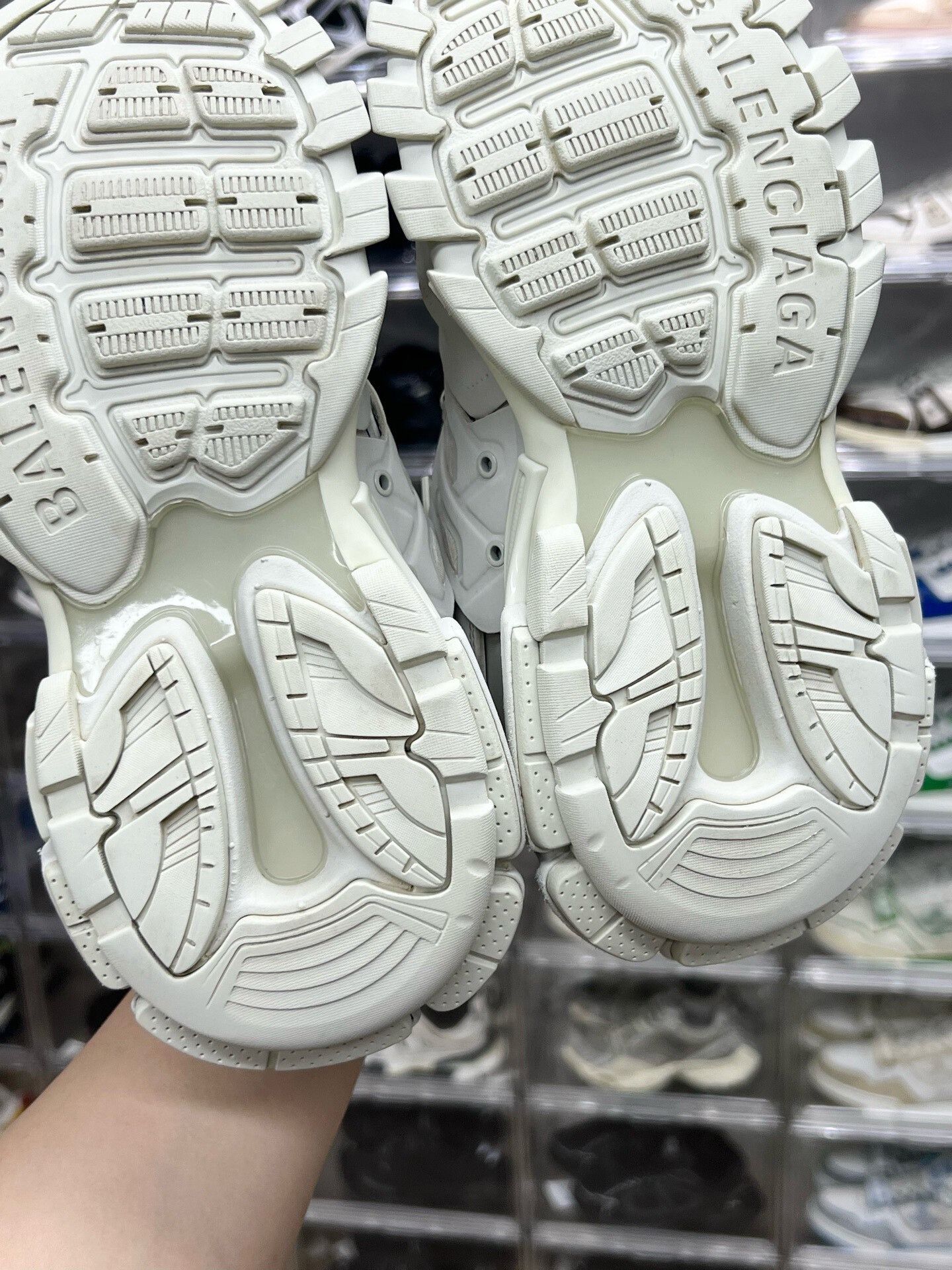 Balenciaga Balenciaga Track Sneakers in White Size US 7 / EU 40 - 9 Thumbnail