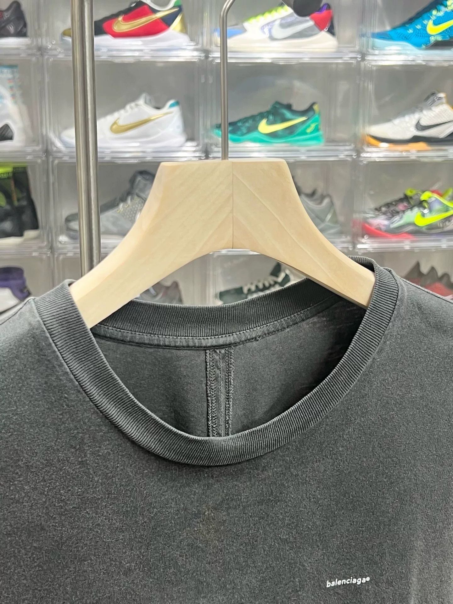 Balenciaga Balenciaga Gray Logo Short Sleeve T-Shirt Size US S / EU 44-46 / 1 - 2 Thumbnail