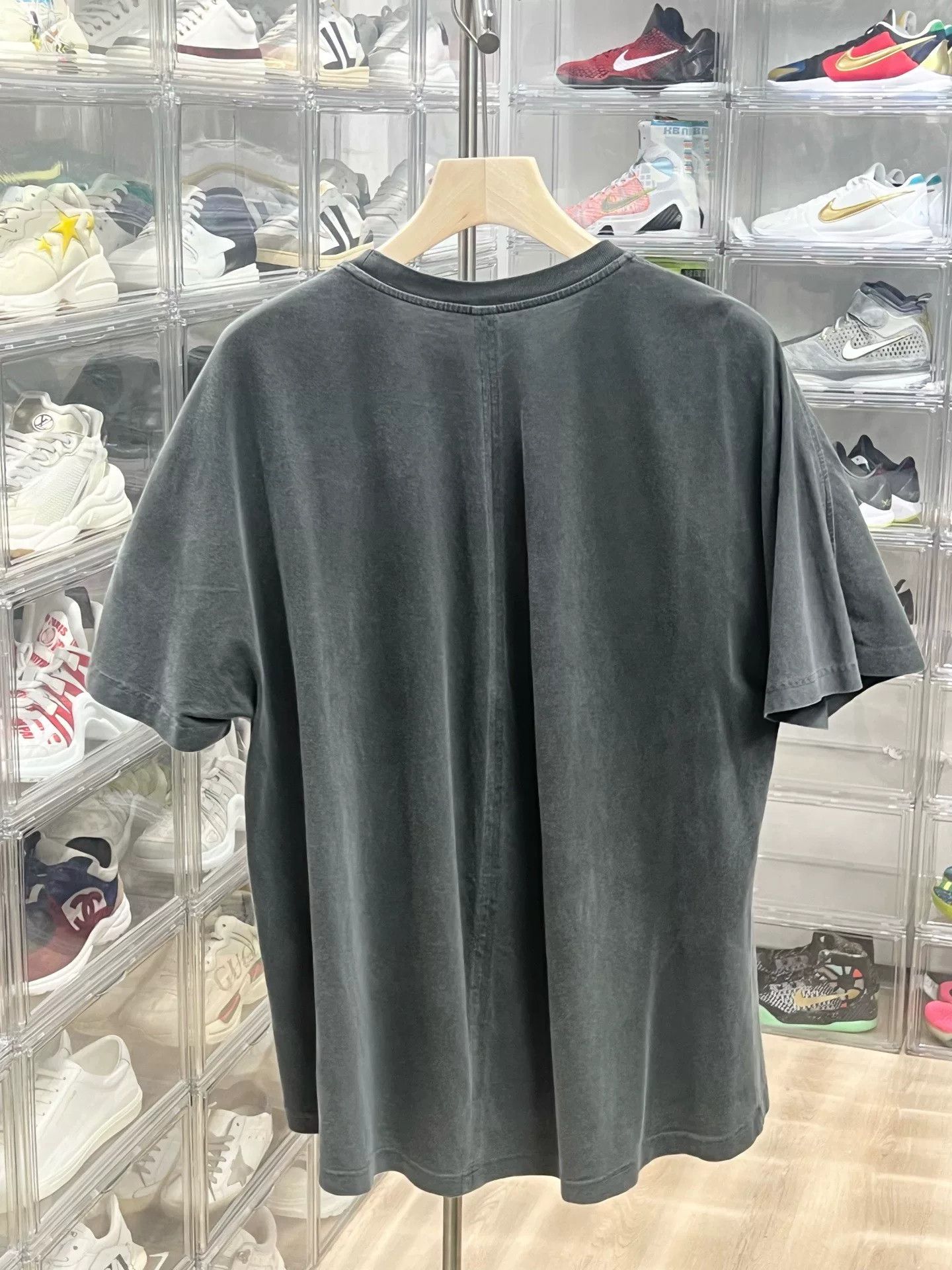 Balenciaga Balenciaga Gray Logo Short Sleeve T-Shirt Size US S / EU 44-46 / 1 - 4 Thumbnail