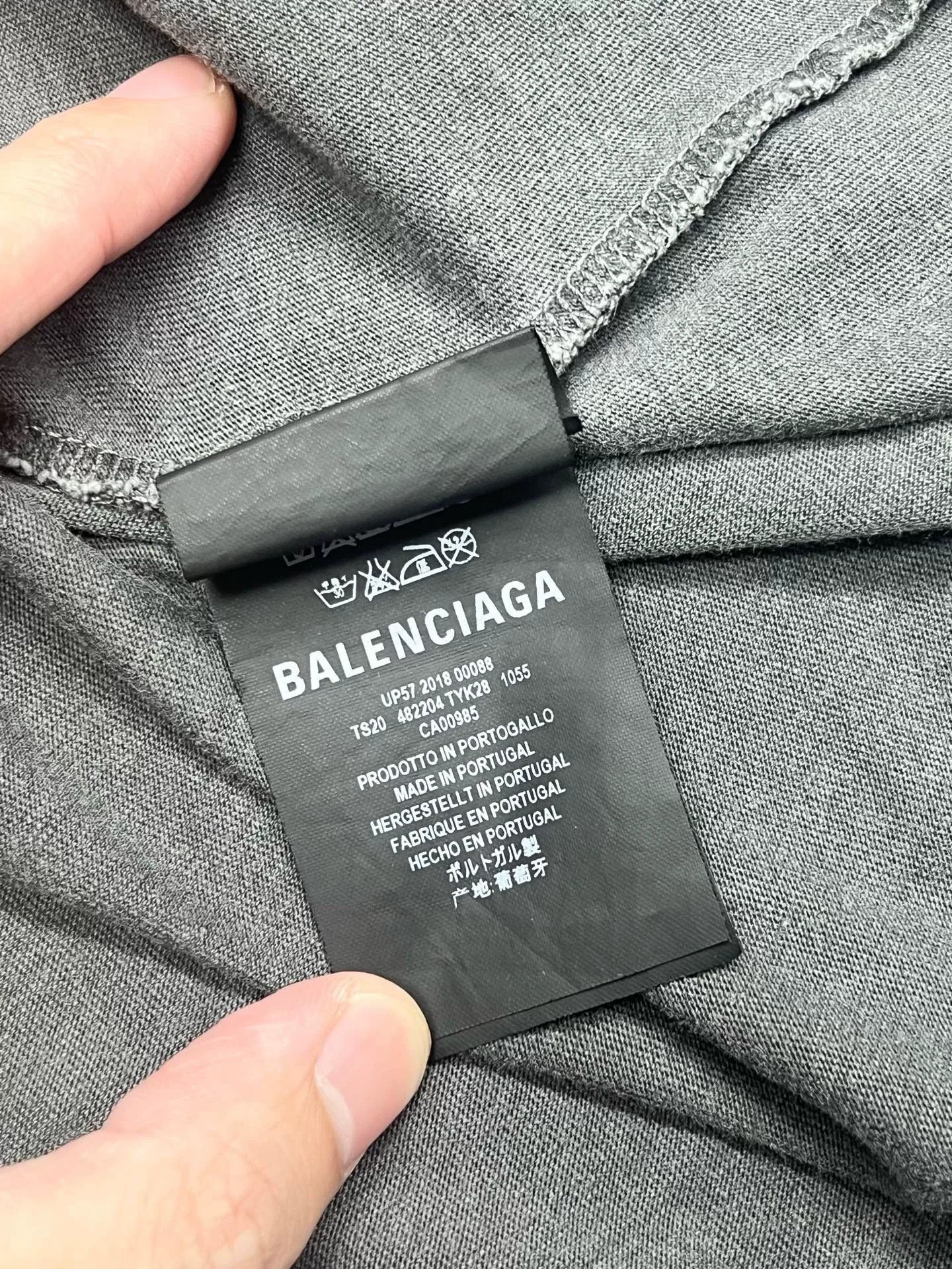 Balenciaga Balenciaga Gray Logo Short Sleeve T-Shirt Size US S / EU 44-46 / 1 - 6 Thumbnail