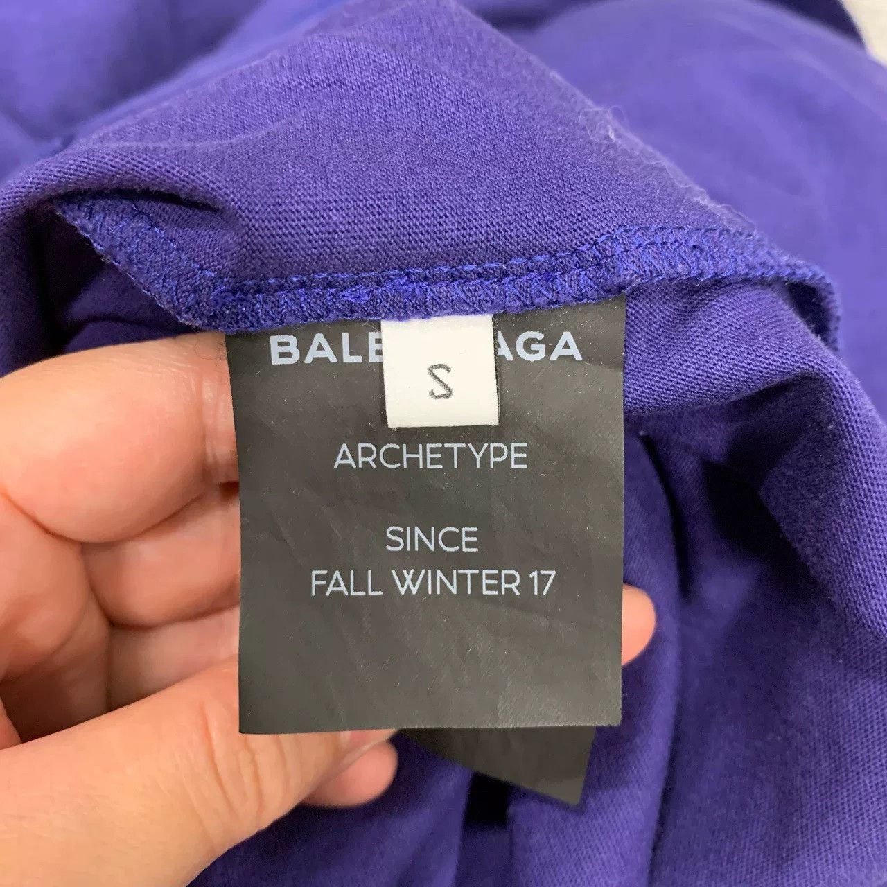 Balenciaga Balenciaga Purple Logo Short Sleeve Tee Size US S / EU 44-46 / 1 - 5 Thumbnail