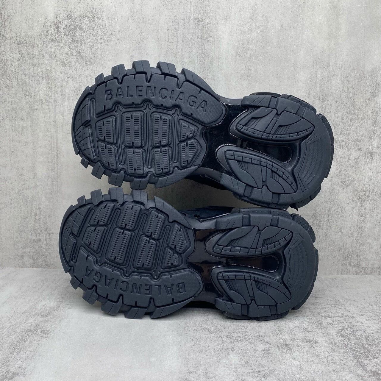 Balenciaga Balenciaga Track Black Sneakers Size 35 Size US 5 / EU 37 - 7 Thumbnail