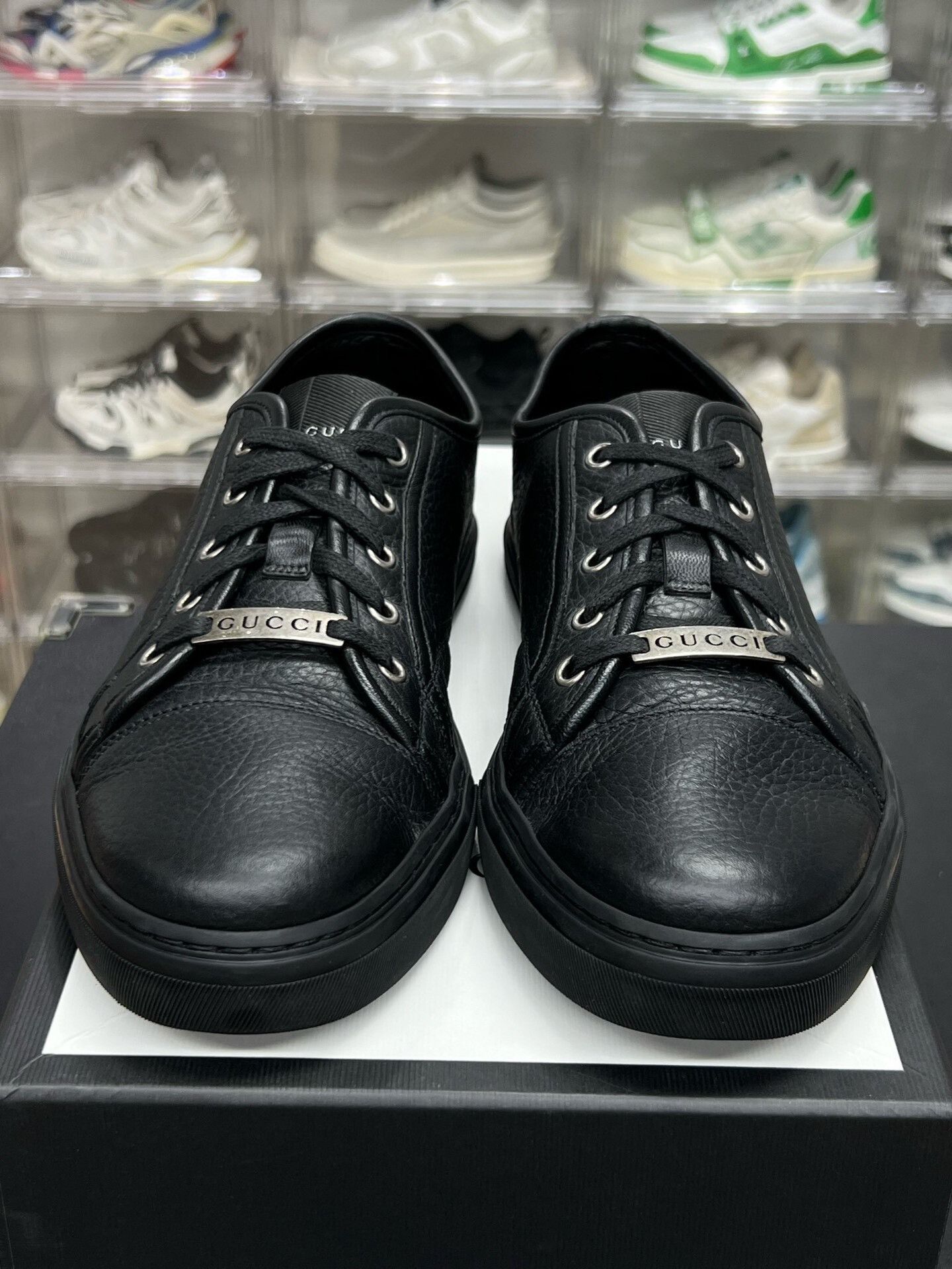 Gucci Gucci Black Low-Top Sneakers Size 41.5 Size US 8.5 / EU 41-42 - 2 Thumbnail
