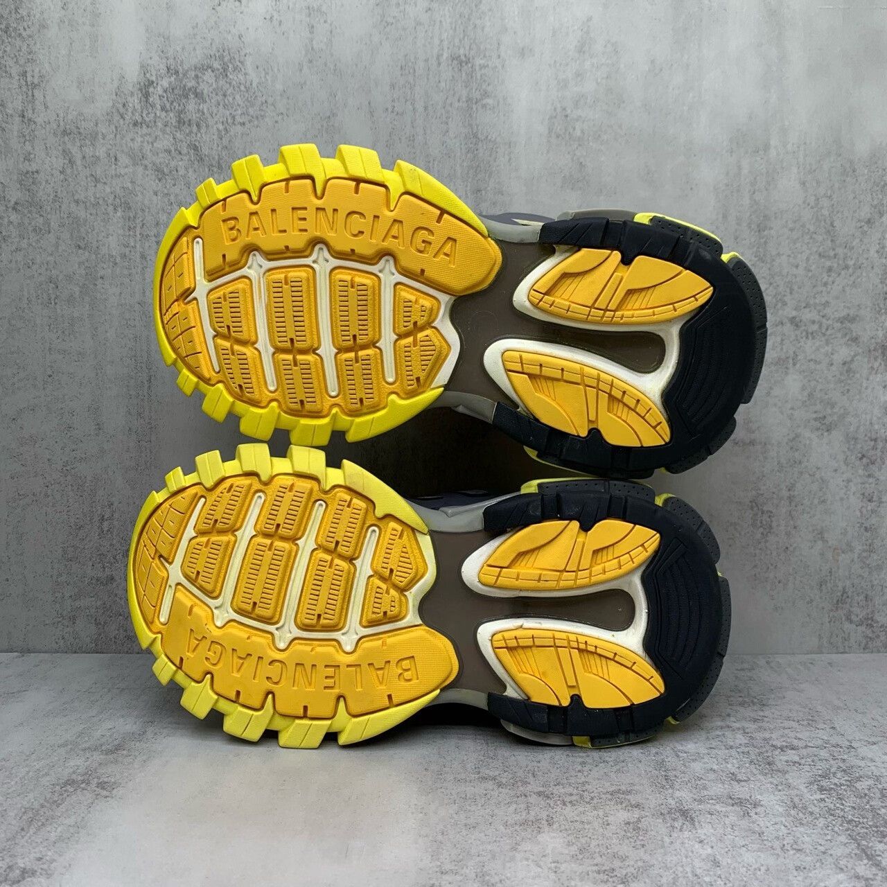 Balenciaga Balenciaga Track Sneakers White Gray Yellow Size US 5 / EU 37 - 7 Thumbnail