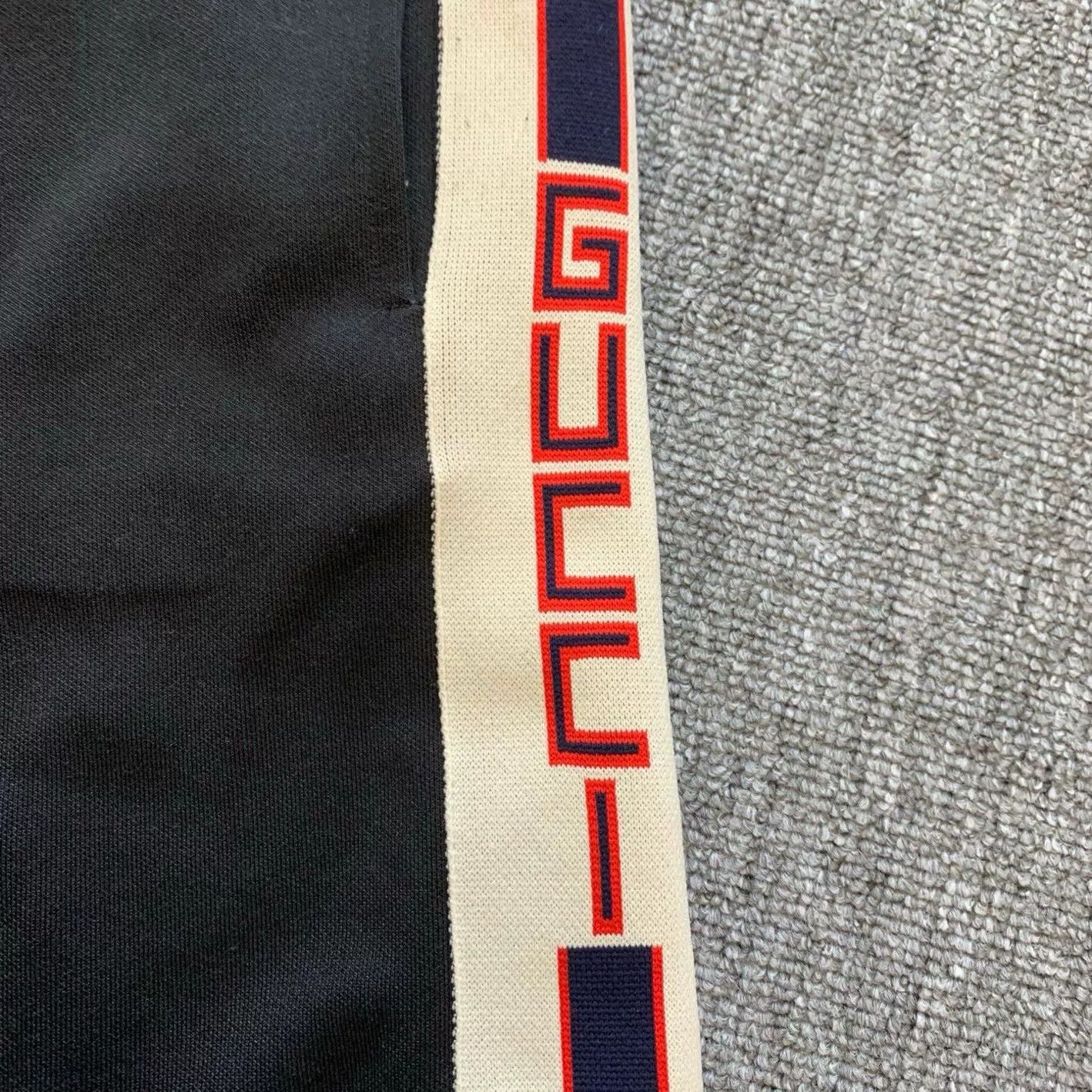 Gucci Gucci Logo Side Button Shorts Size US 34 / EU 50 - 5 Thumbnail