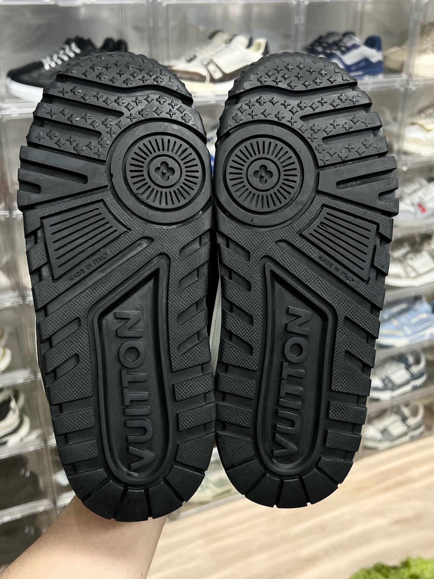 Louis Vuitton LV Trainer Maxi Black White Size 41.5 Size US 8.5 / EU 41-42 - 8 Thumbnail
