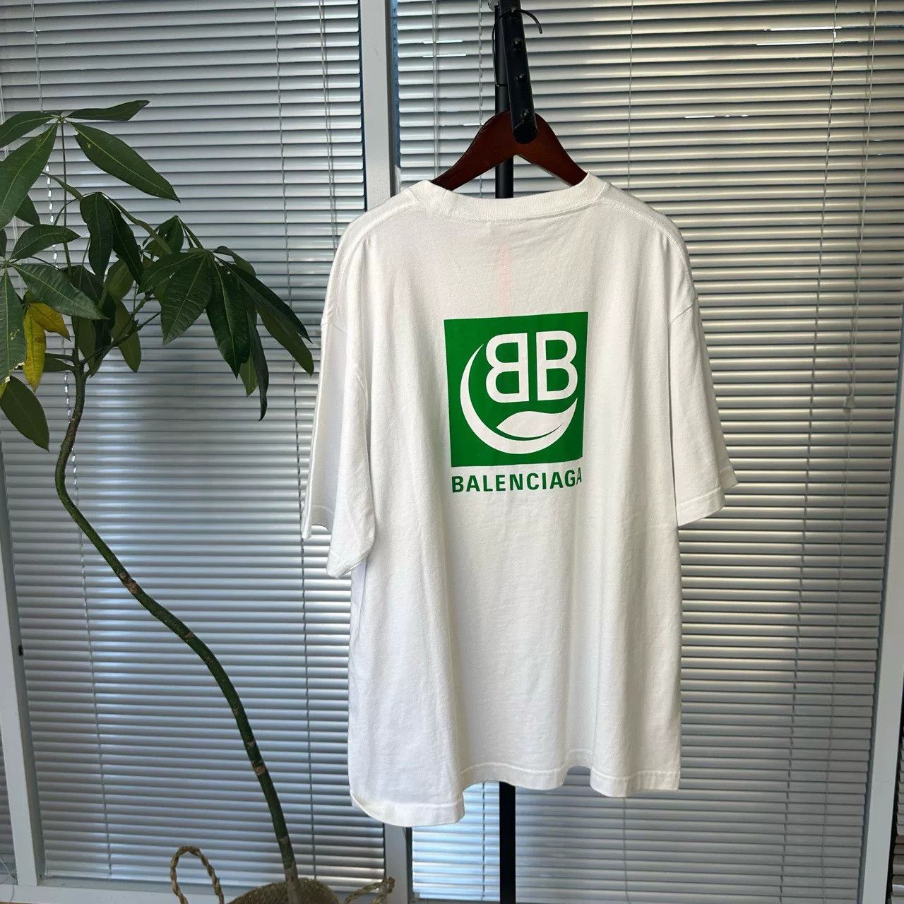 Balenciaga Balenciaga Green BB Logo Short Sleeve T-Shirt Size US L / EU 52-54 / 3 - 2 Thumbnail