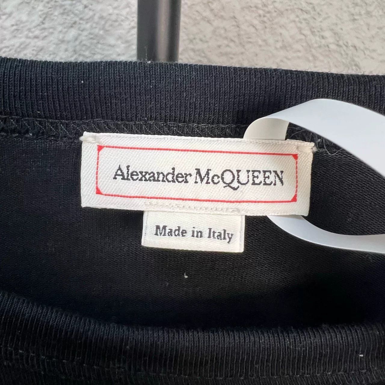 Alexander McQueen Alexander McQueen Skull Short Sleeve Shirt Size US XL / EU 56 / 4 - 3 Thumbnail