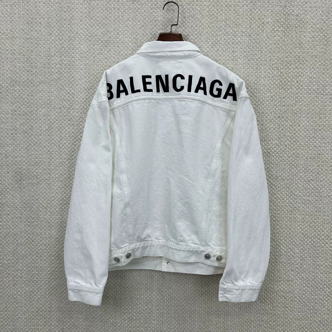 Balenciaga Balenciaga Logo Denim Jacket Size 44 Size US S / EU 44-46 / 1 - 2 Thumbnail