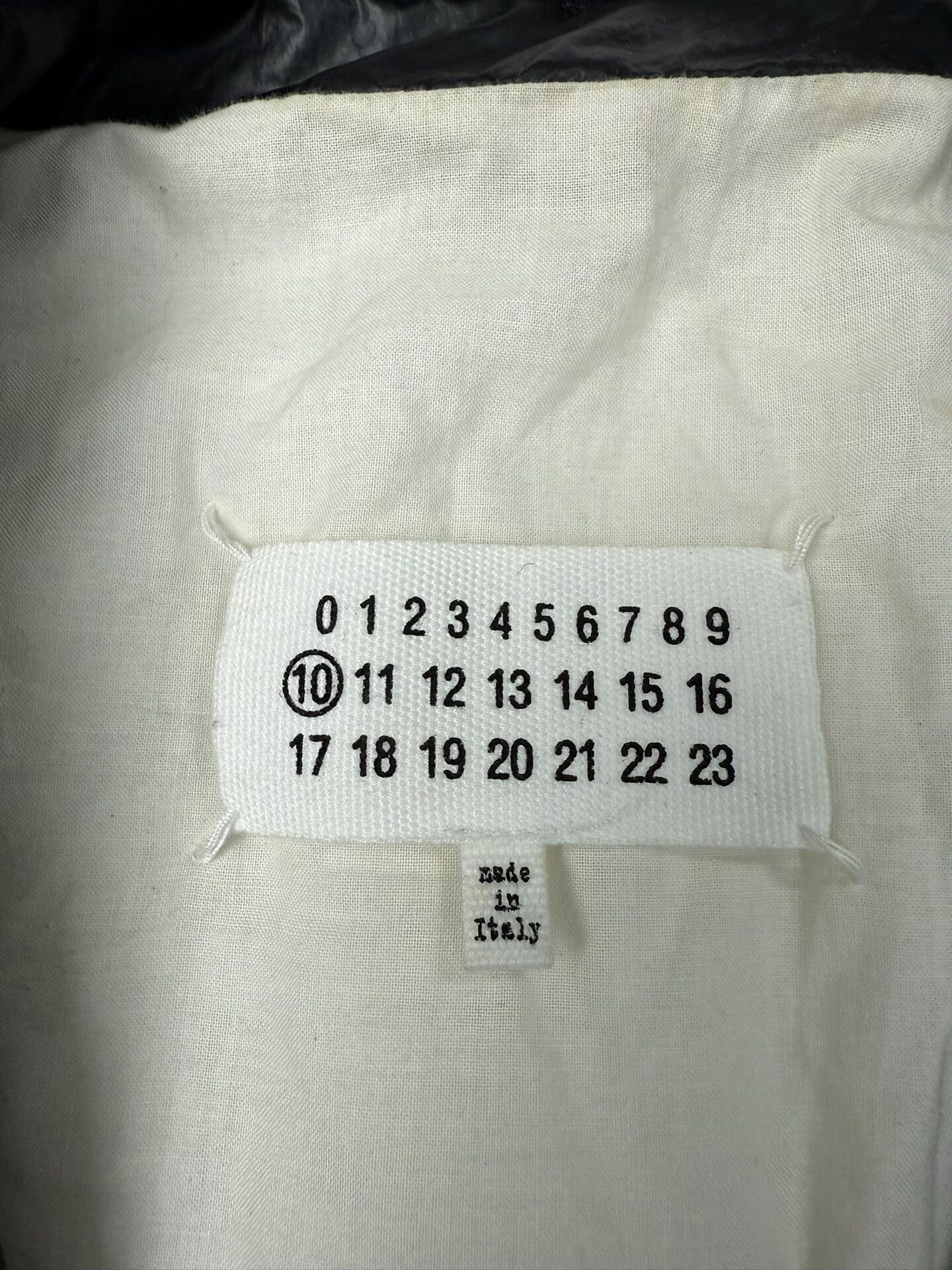 Maison Margiela Maison Margiela Black Puffer Vest Size US S / EU 44-46 / 1 - 5 Thumbnail