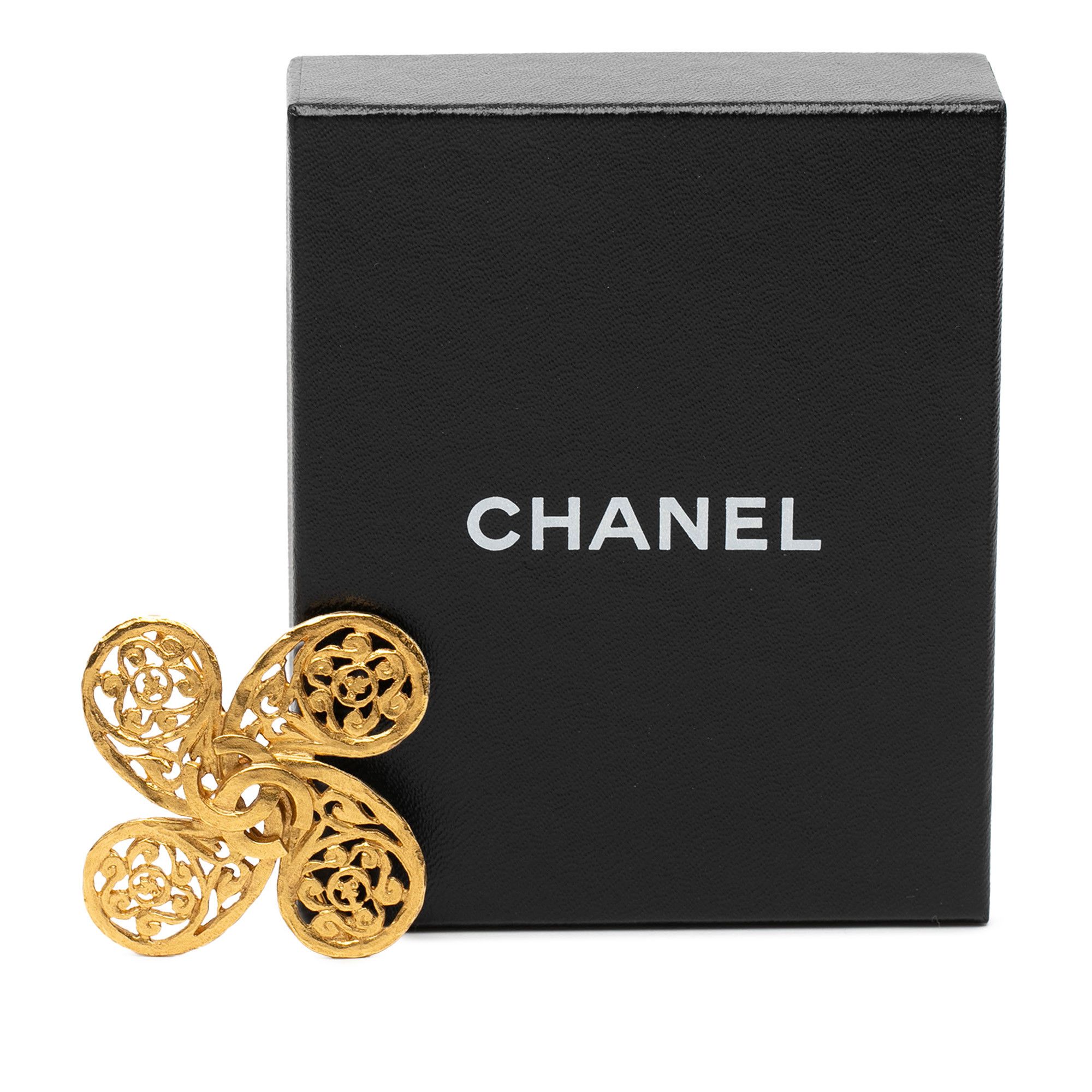 Chanel Chanel Gold Plated CC Fretwork Clover Brooch Size ONE SIZE - 4 Thumbnail