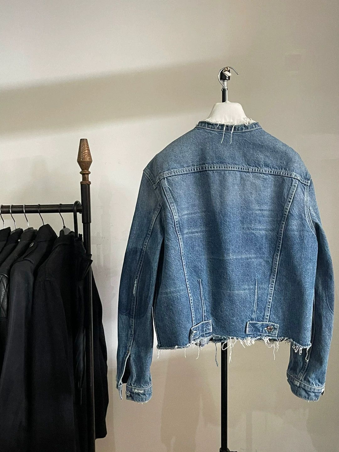 Helmut Lang Helmut Lang Distressed Denim Jacket Size US XS / EU 42 / 0 - 2 Thumbnail